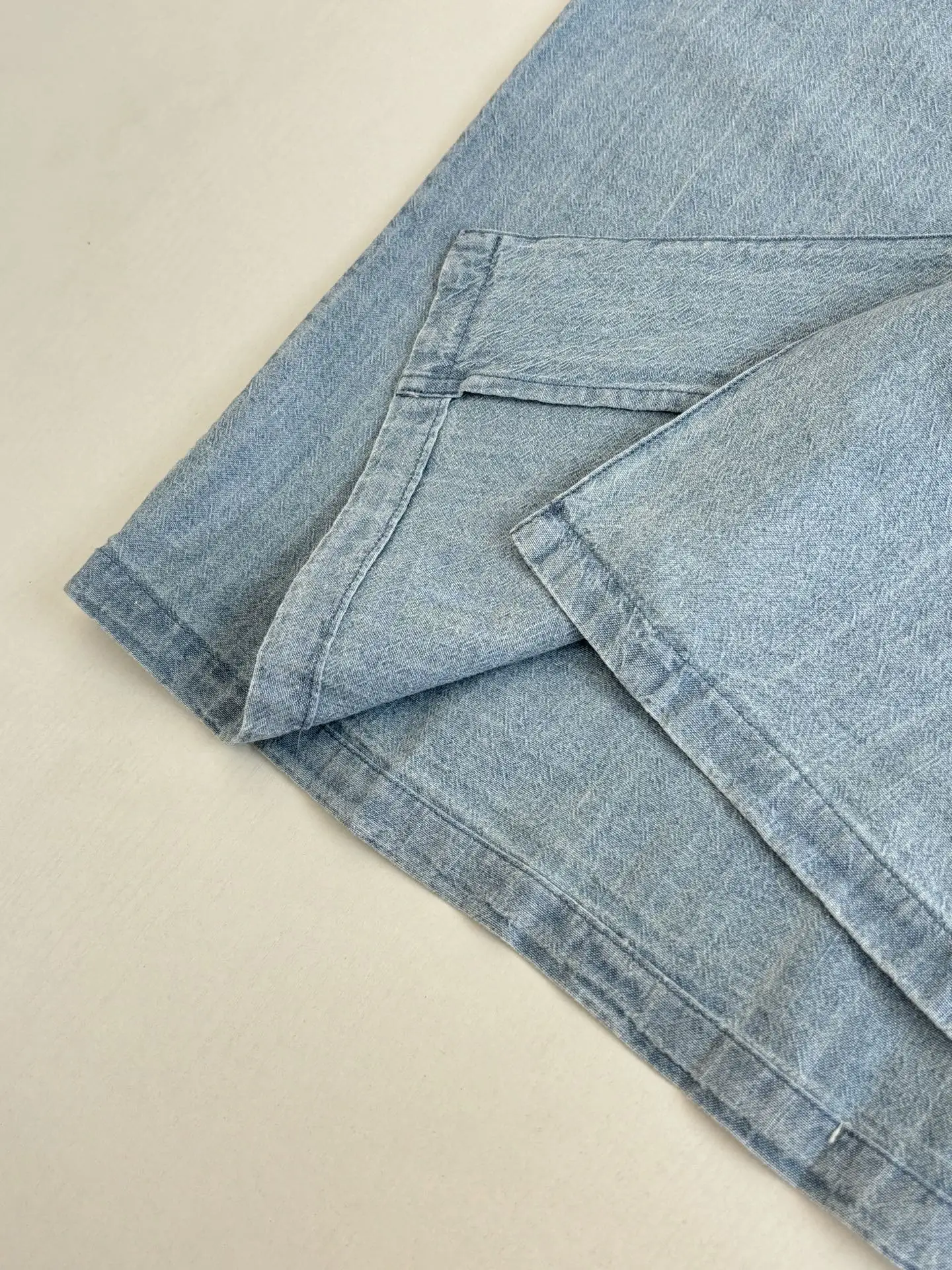Monogram Embroidered Short-Sleeve Denim Shirt D26518724 — view 7