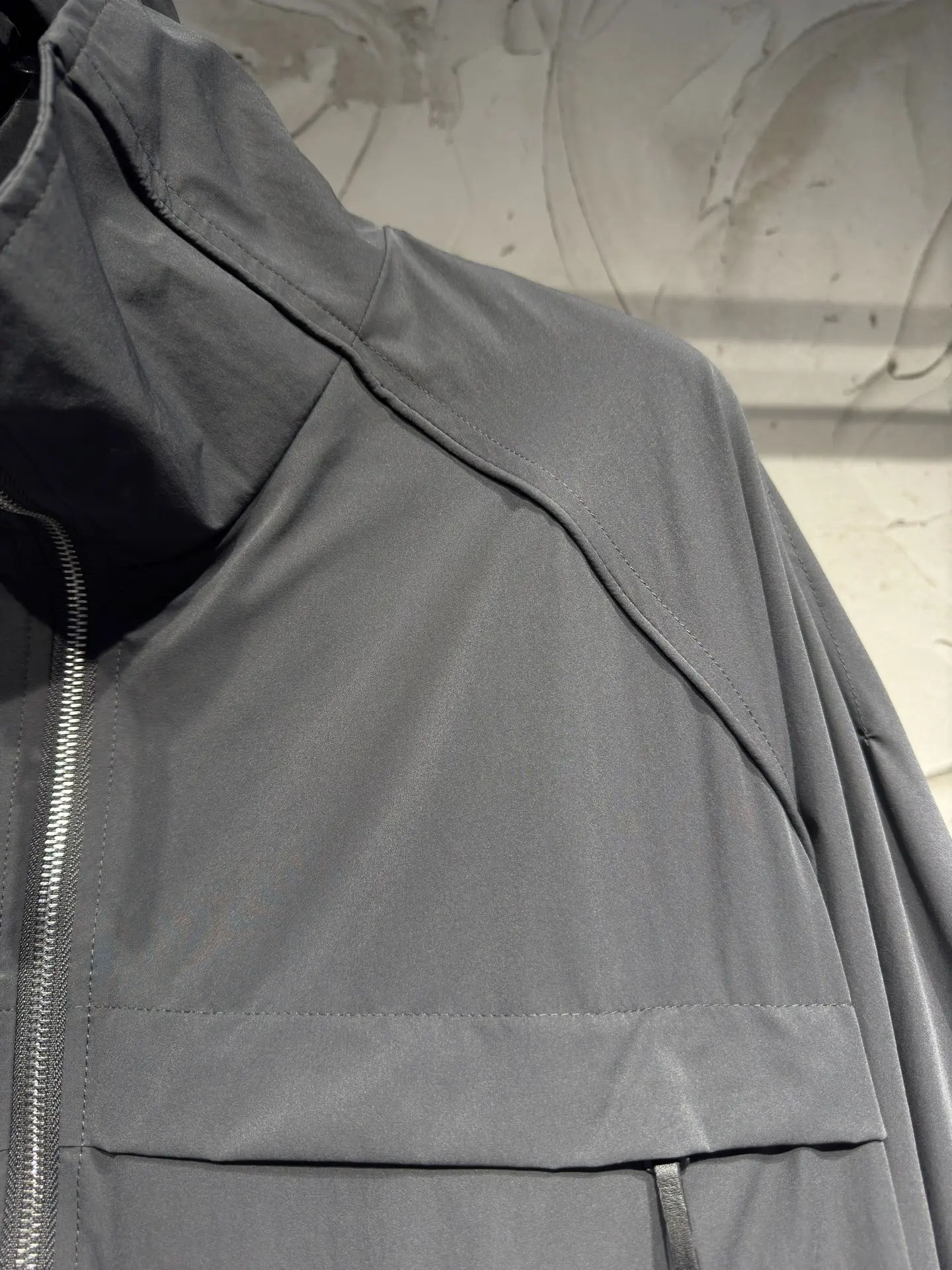 Crinkled Nylon Zip-Up Jacket D26524329 — view 3