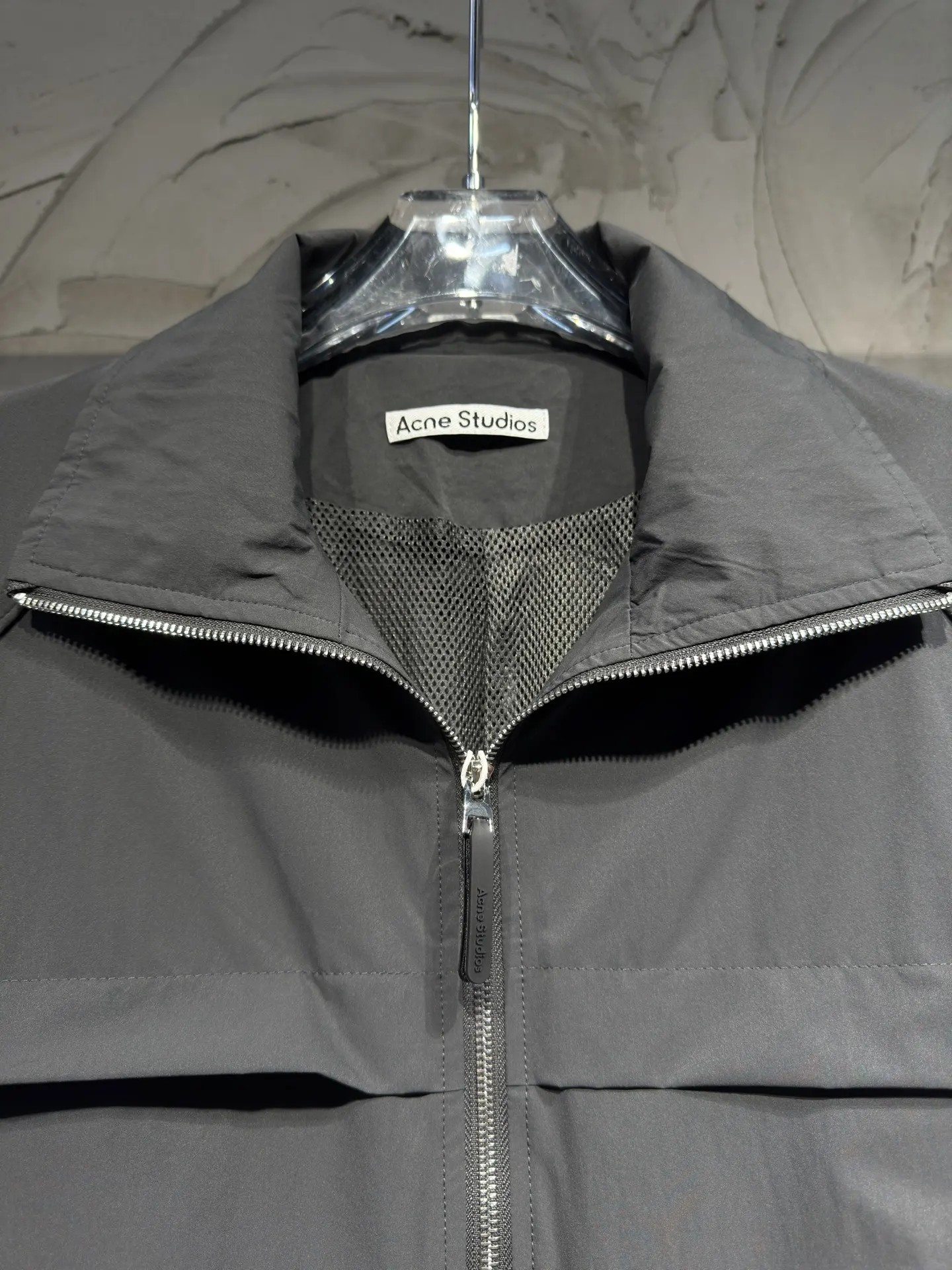 Crinkled Nylon Zip-Up Jacket D26524329 — view 8