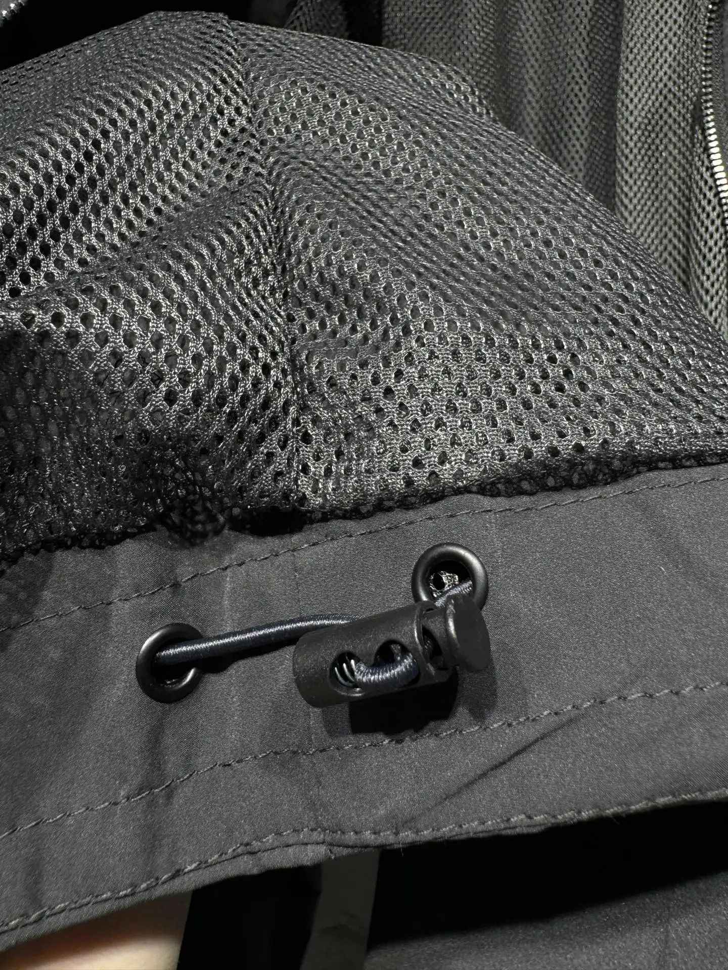 Crinkled Nylon Zip-Up Jacket D26524329 — view 14