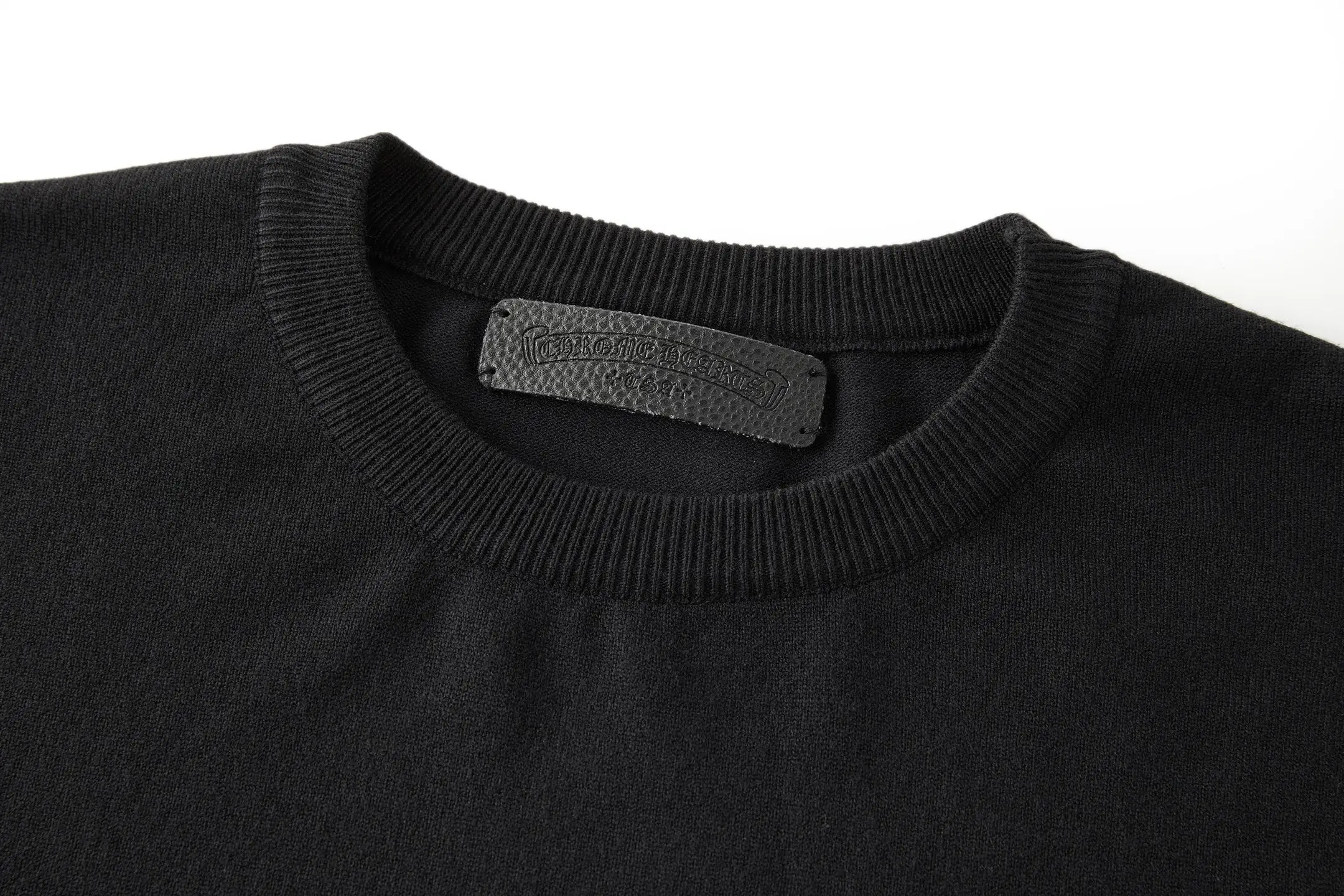 Embroidered Sleeve Cashmere-Blend Sweater D26522360 — view 3