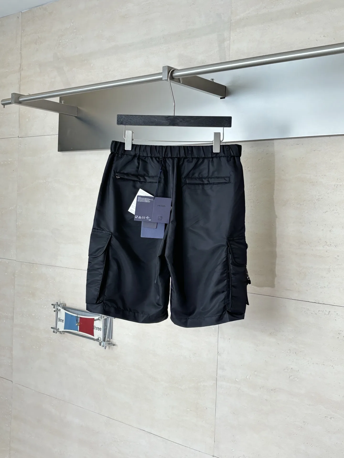 Re-Nylon Cargo Shorts D26518730 — view 2