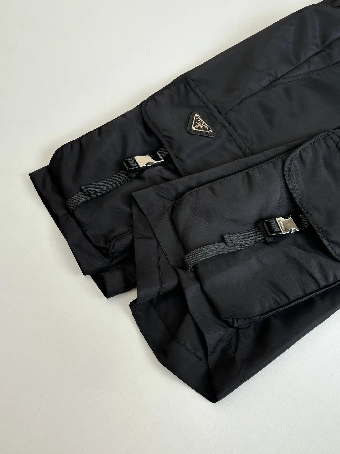 Re-Nylon Cargo Shorts D26518730 — view 6