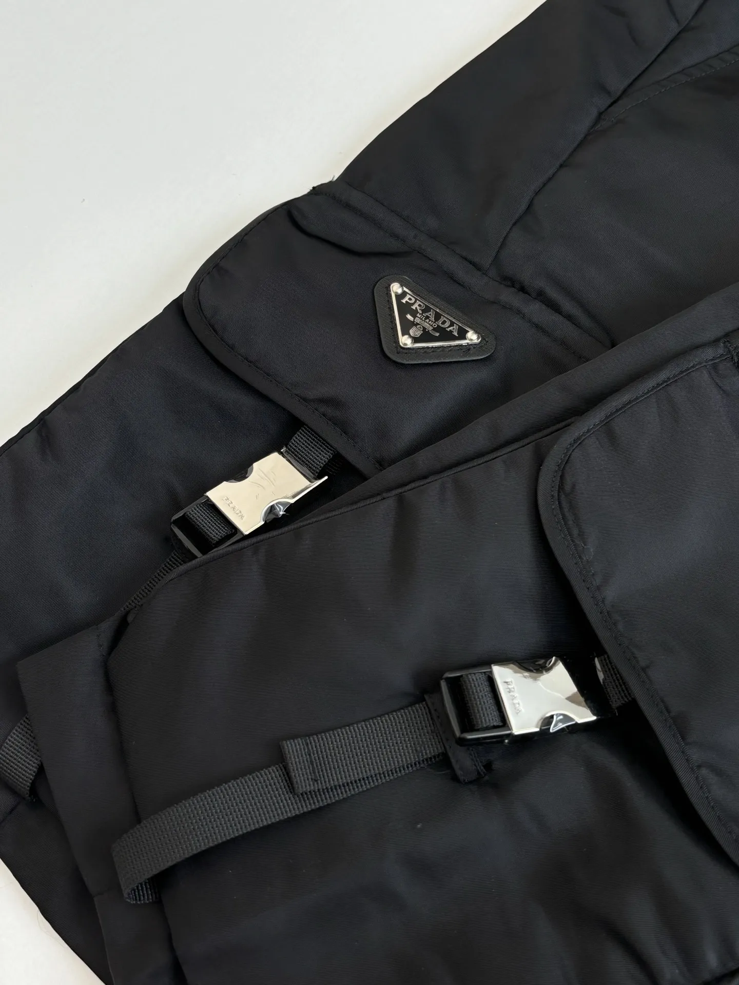Re-Nylon Cargo Shorts D26518730 — view 7