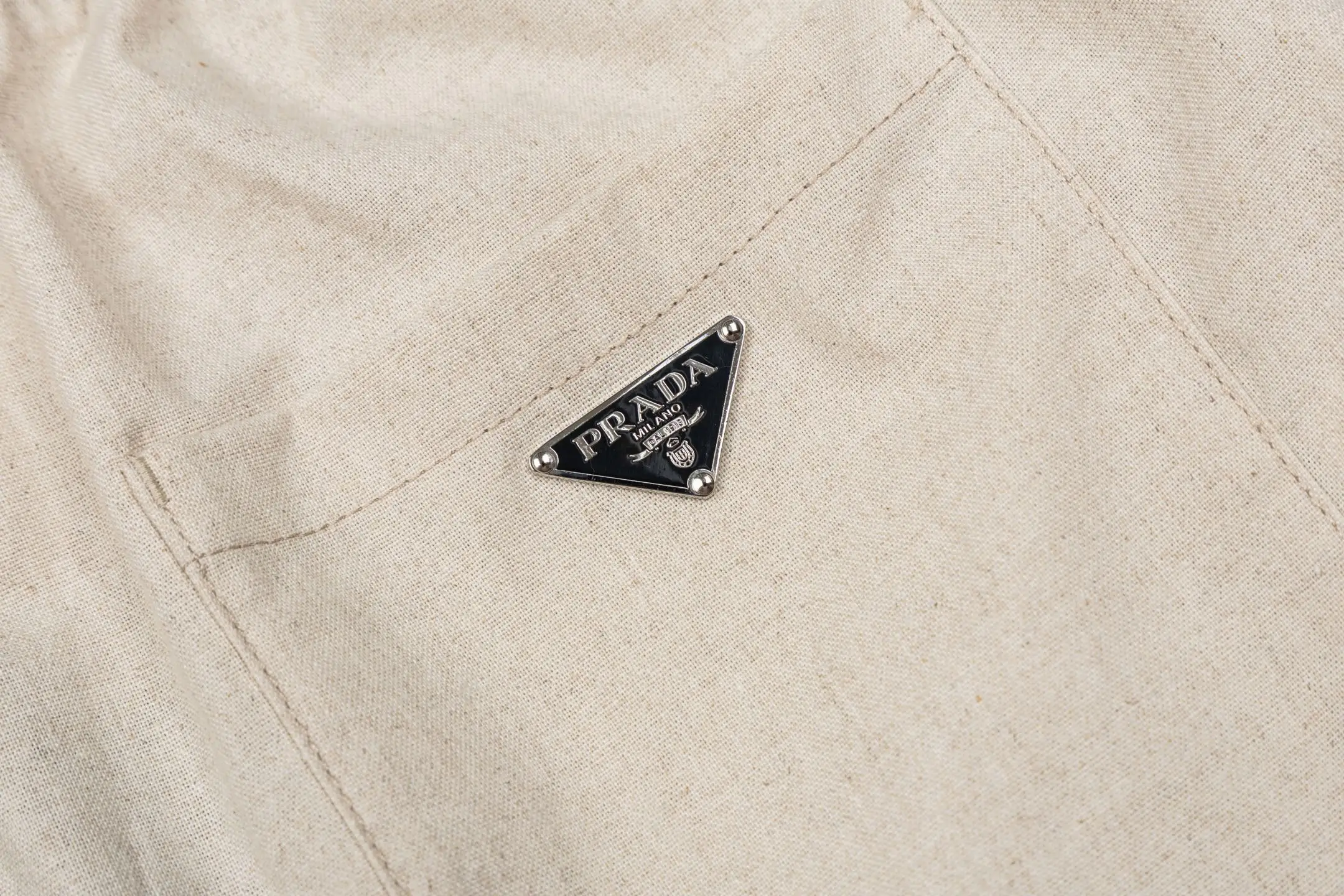 Logo-Appliquéd Cotton and Linen-Blend Shorts D26522504 — view 6