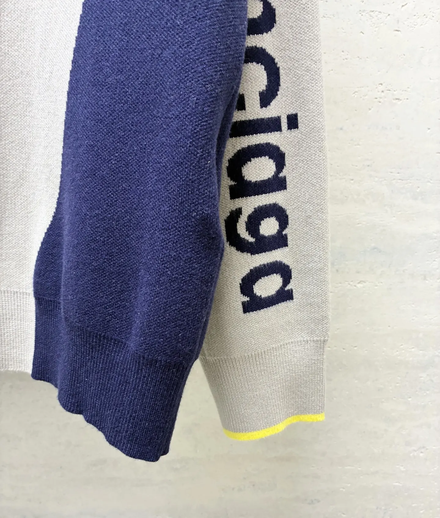 Color-Block Zip-Up Knit Cardigan D26819099 — view 9