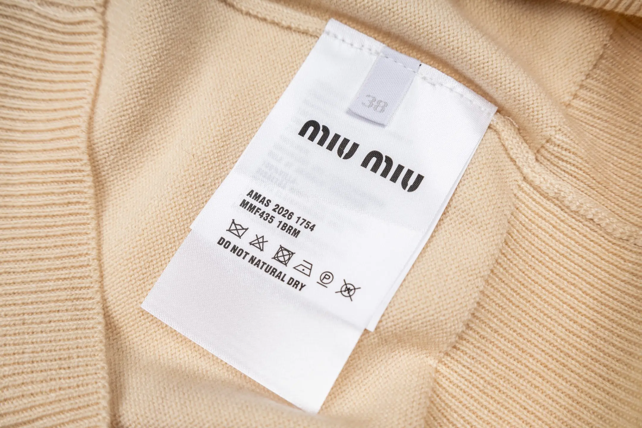 Contrast-Trim Zip-Up Knit Cardigan D27022342 — view 9