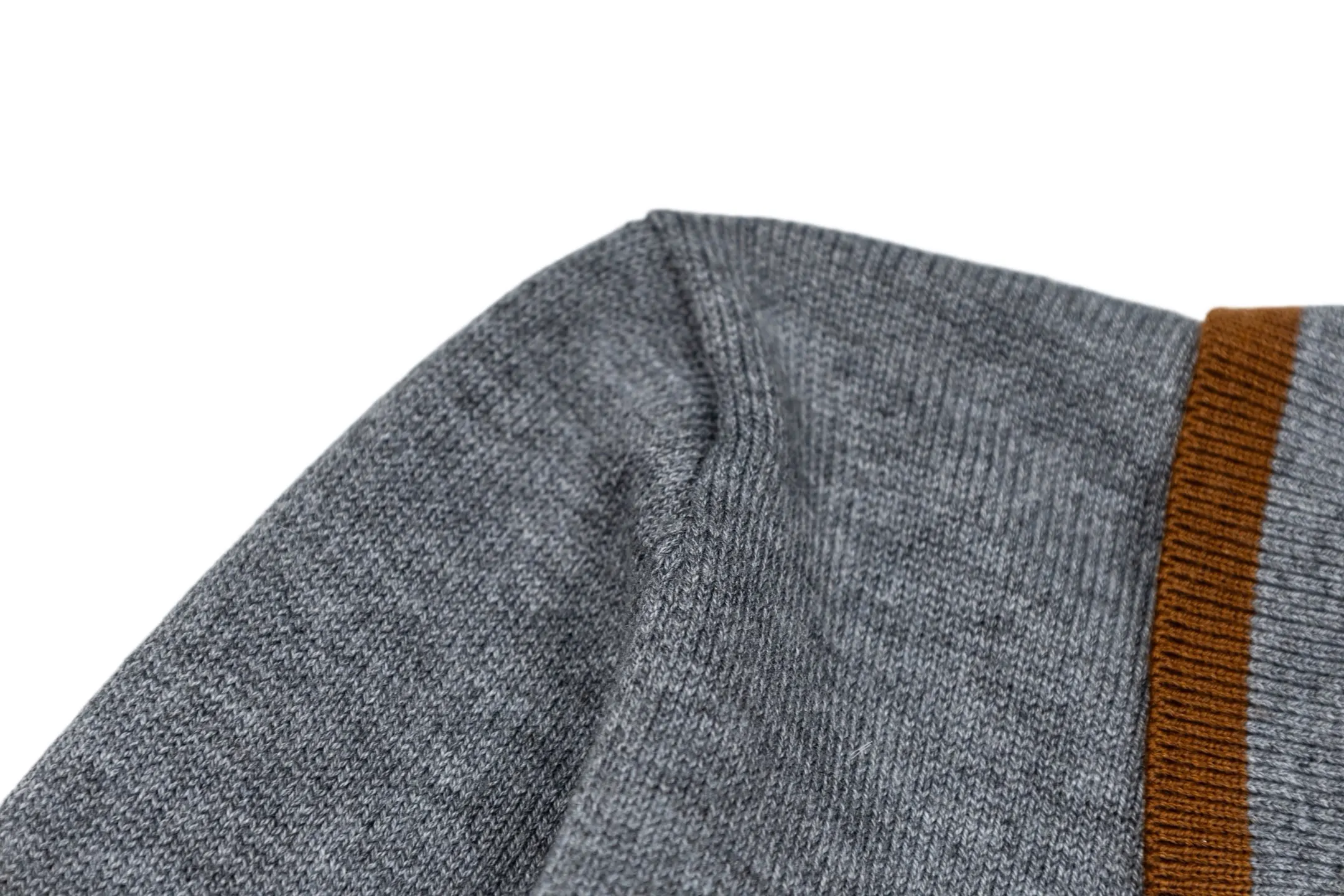 Contrast-Trim Zip-Up Knit Cardigan D27022343 — view 6