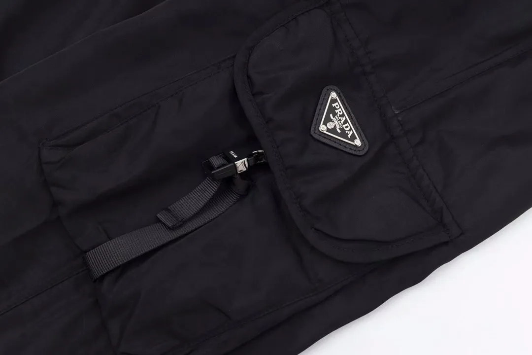 Logo-Appliquéd Re-Nylon Cargo Trousers D27013447 — view 6