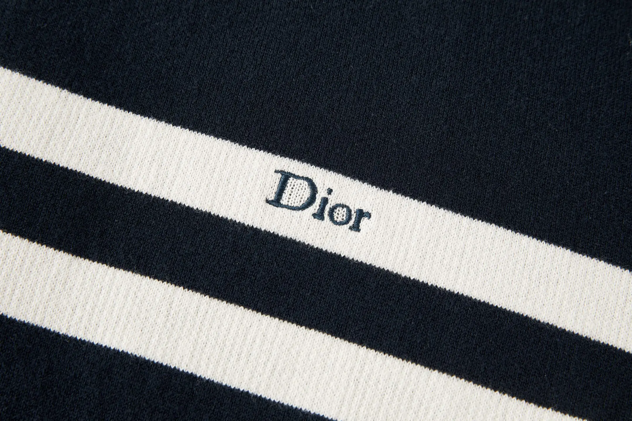 D-Stripes Logo Embroidered Wool-Blend Cardigan D27522388 — view 4