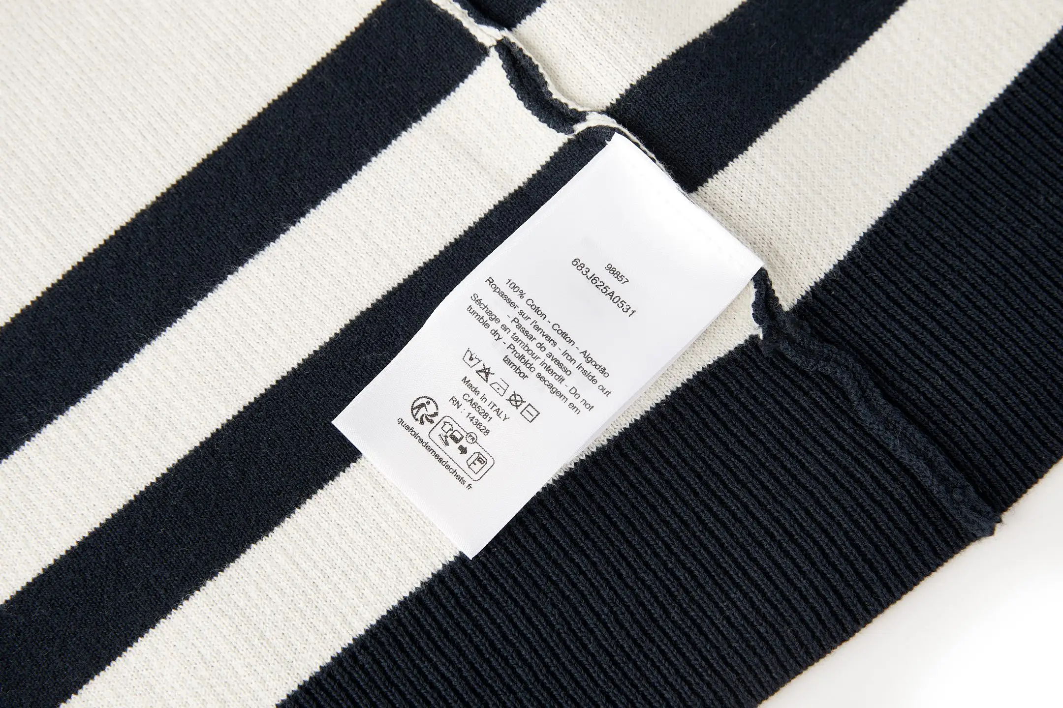 D-Stripes Logo Embroidered Wool-Blend Cardigan D27522388 — view 9