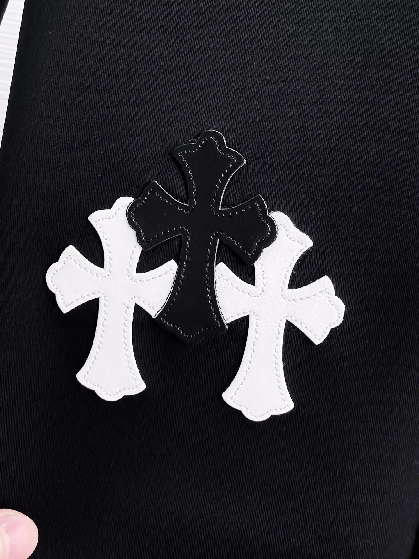 Cross Patch Logo Sweatpants D28014822 — view 3