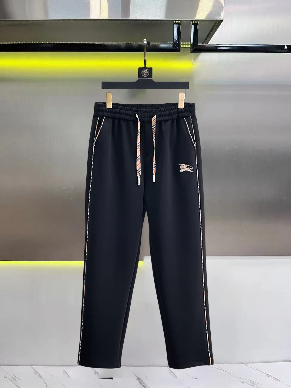Logo-Embroidered Check-Trim Sweatpants D28014821