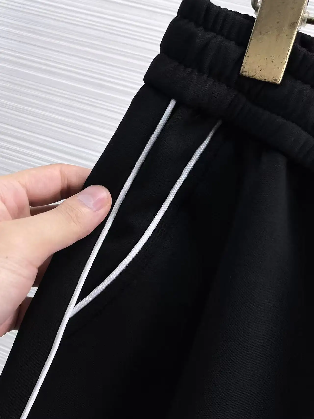 Logo-Appliquéd Tapered Sweatpants D28014823 — view 8