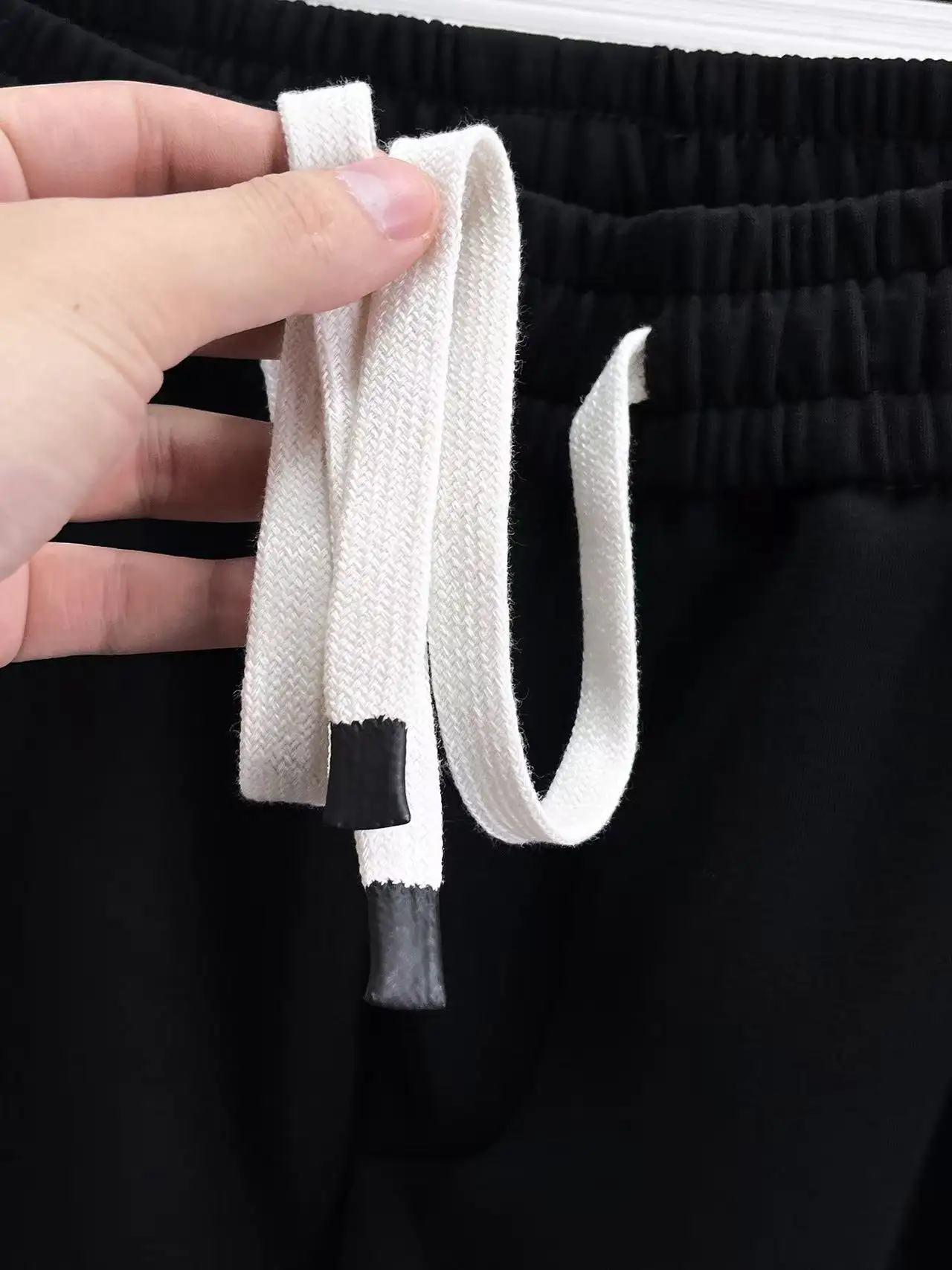 Logo-Appliquéd Tapered Sweatpants D28014823 — view 9