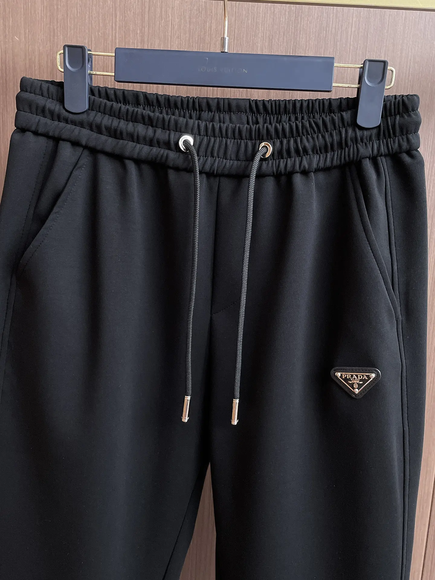 Logo-Appliquéd Tapered Sweatpants D28014818 — view 5