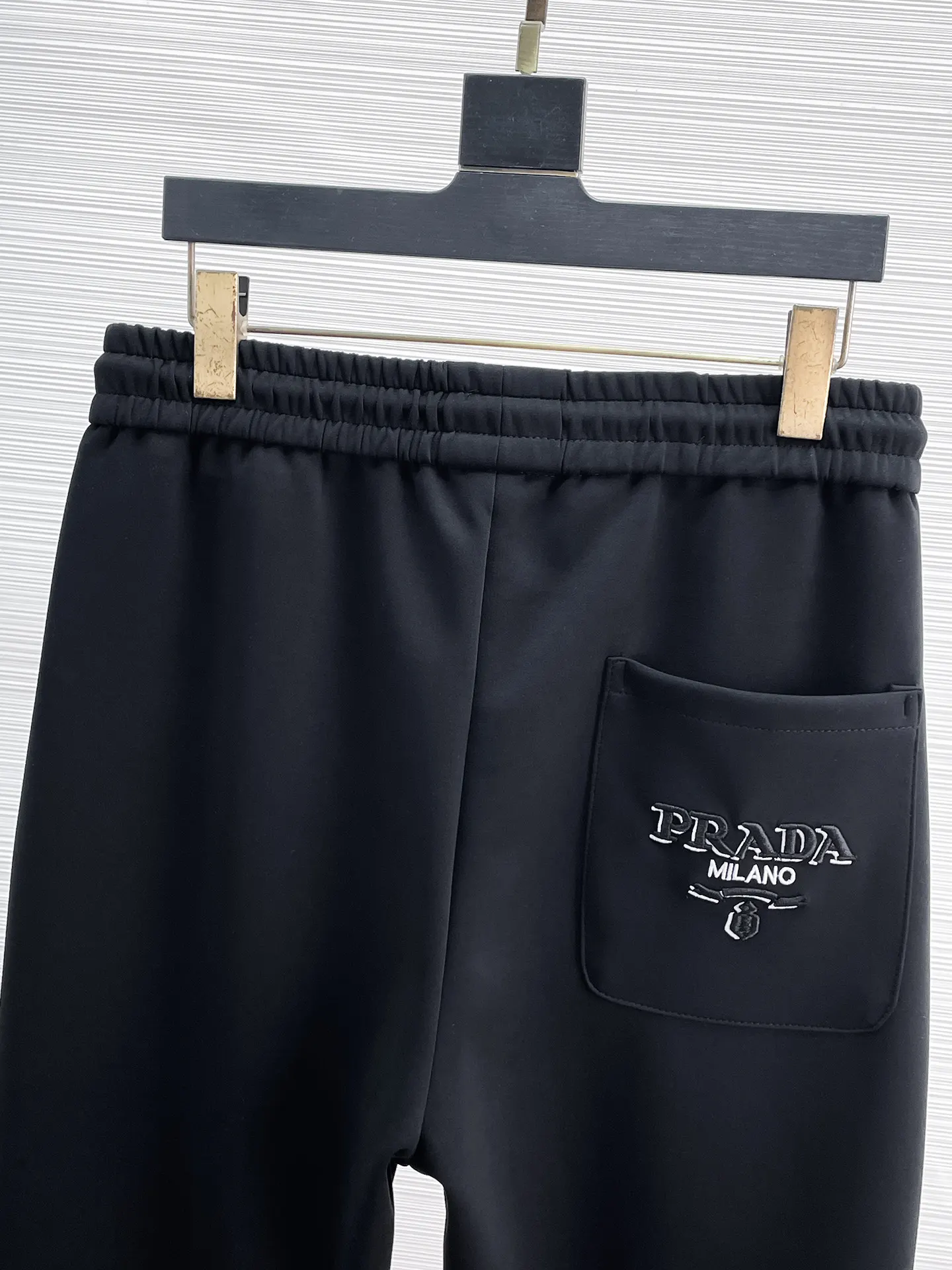 Logo-Appliqué Tapered Sweatpants D28014831 — view 5
