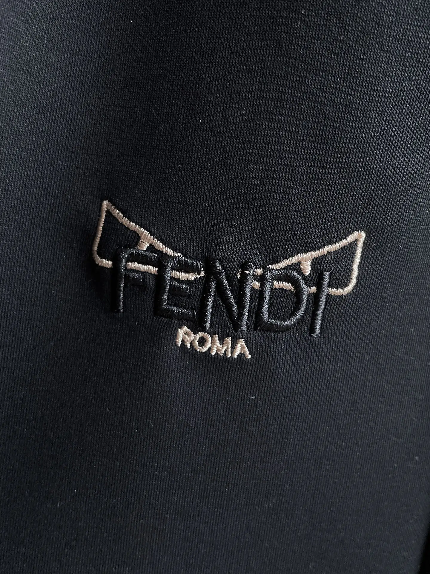 Logo-Embroidered Tapered Sweatpants D28014819 — view 3