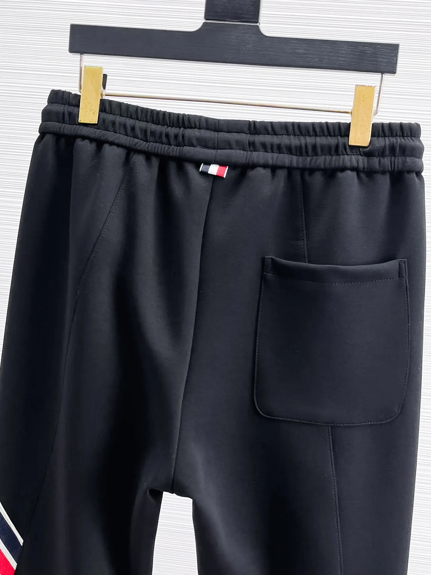 Logo-Appliqué Tapered Sweatpants D28014832 — view 8