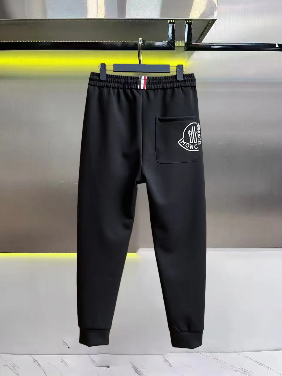 Logo-Patch Tapered Sweatpants D28014817 — view 2