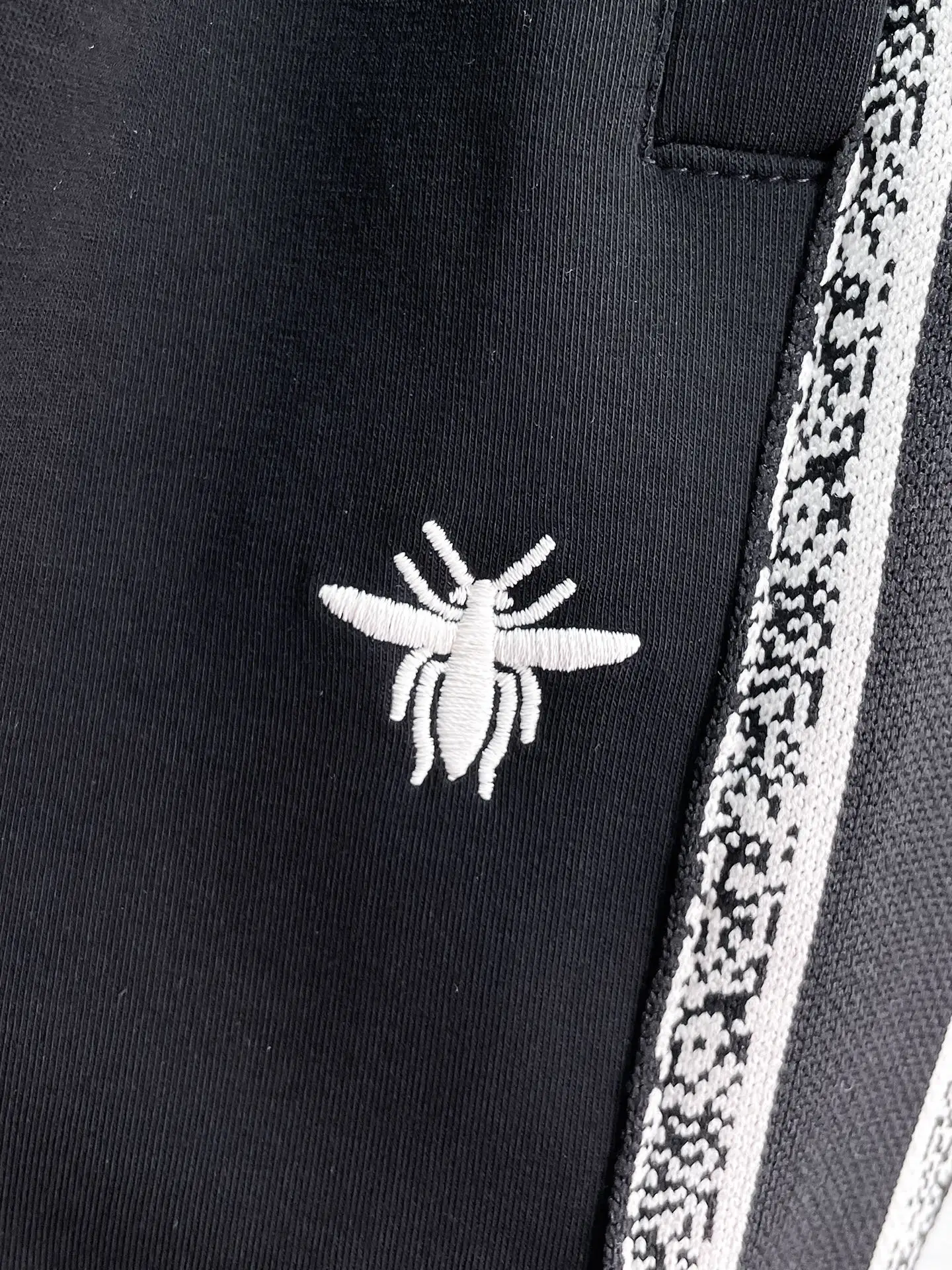 Logo-Print Side-Stripe Sweatpants D28014829 — view 3