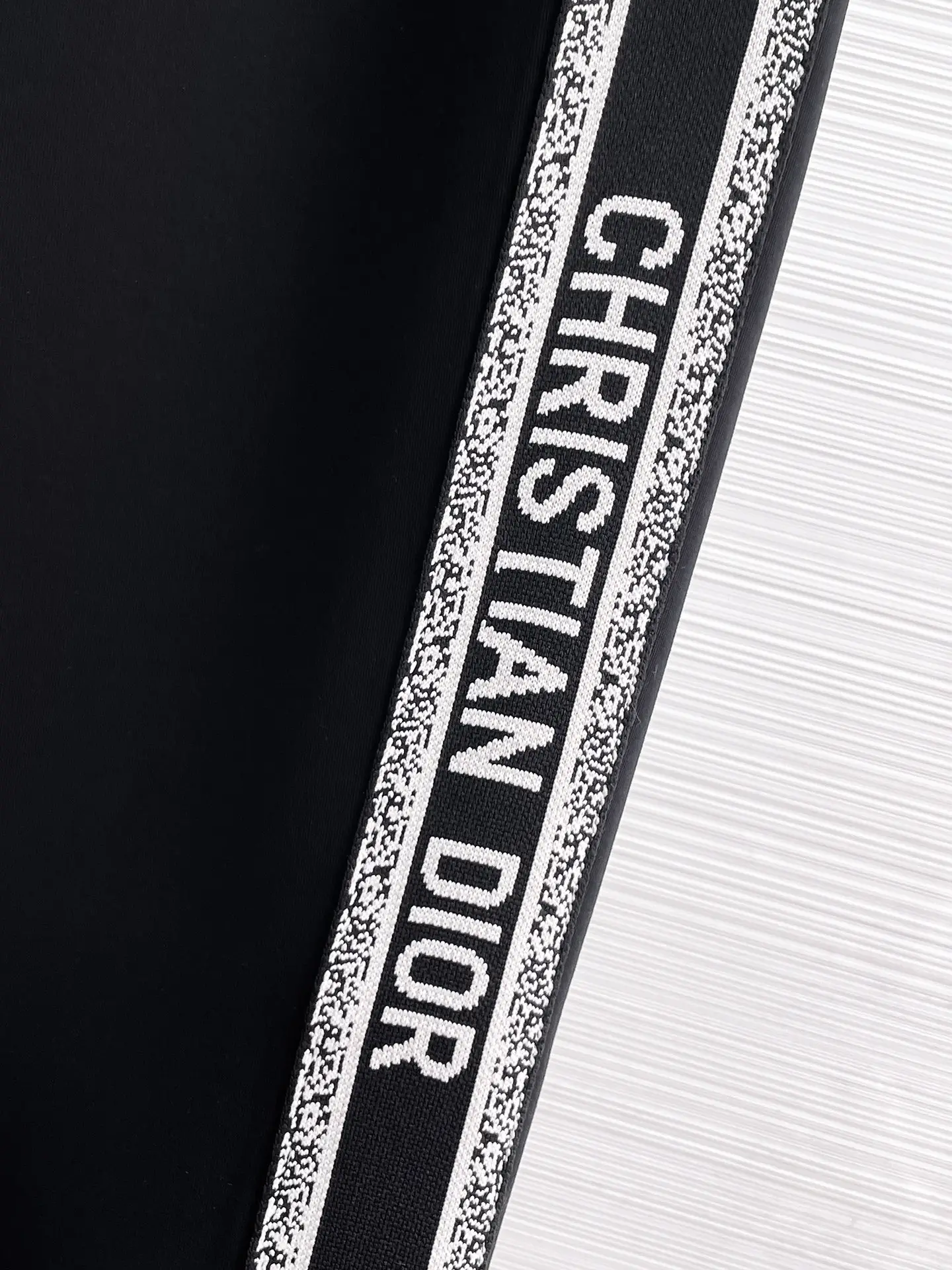 Logo-Print Side-Stripe Sweatpants D28014829 — view 4