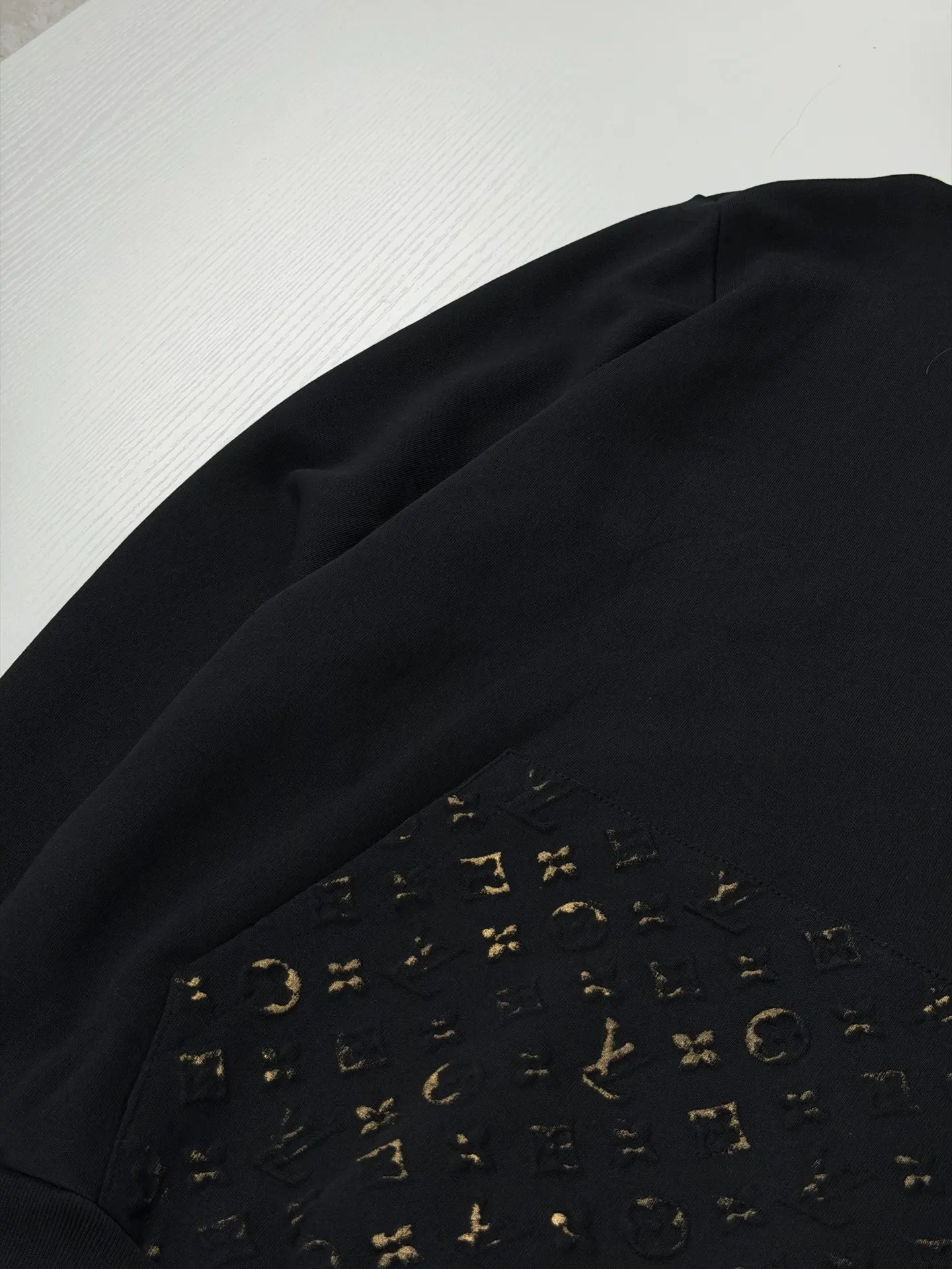Monogram Embossed Foil-Print Hoodie D28021972 — view 6