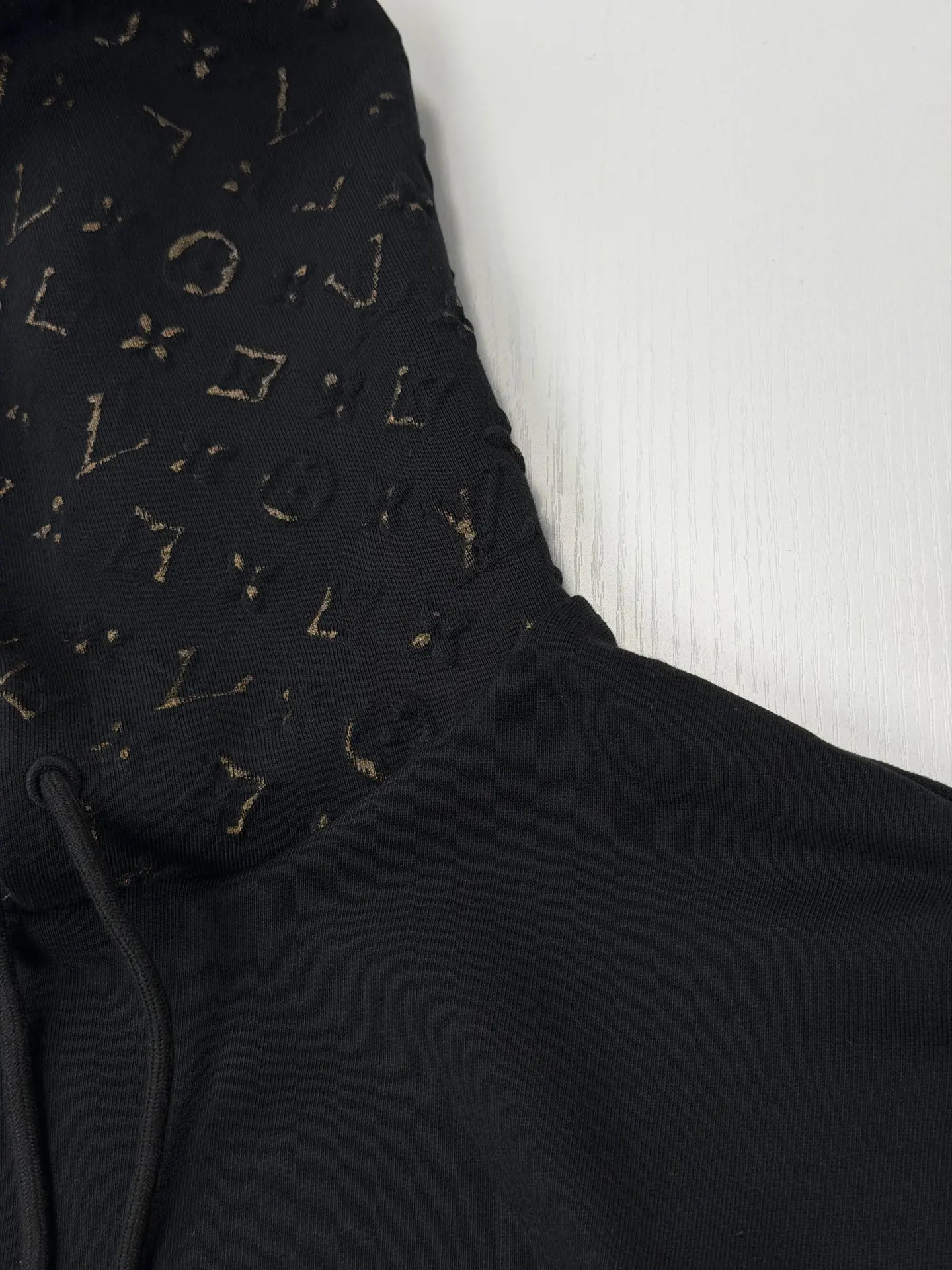 Monogram Embossed Foil-Print Hoodie D28021972 — view 7