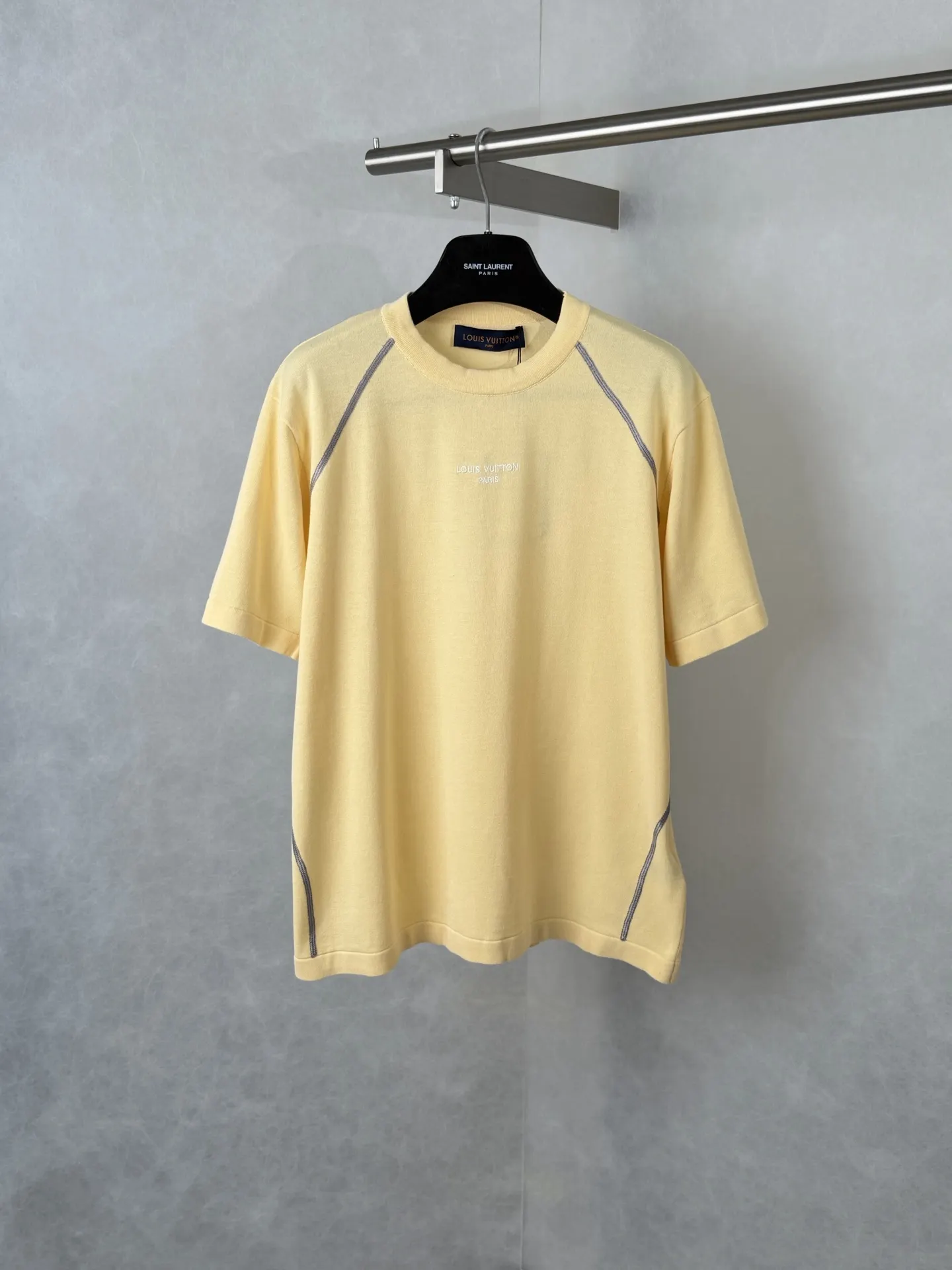 Logo Embroidered Raglan Knit T-Shirt D28018591