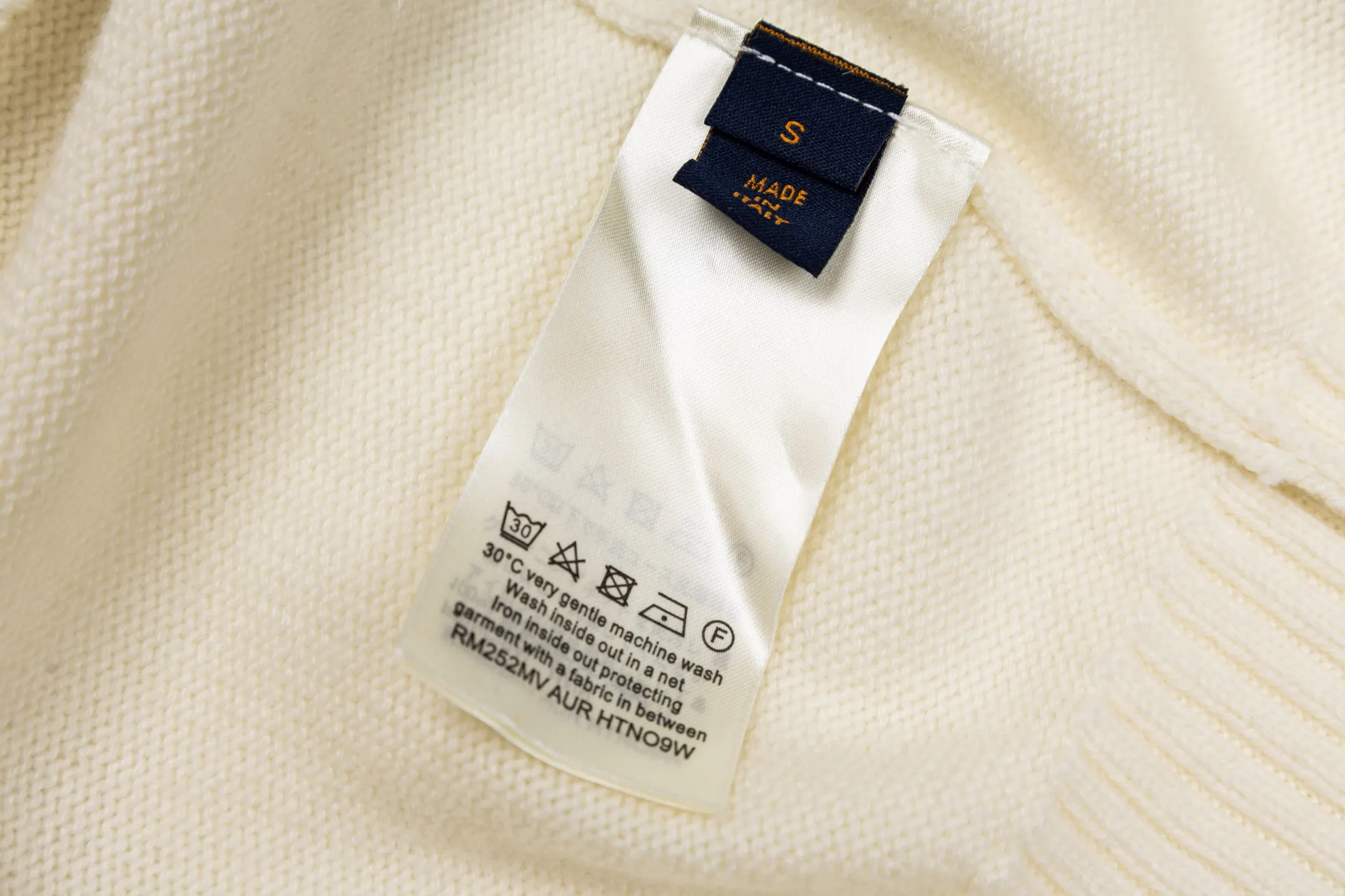 Leather Patch Roll-Neck Wool Sweater D28022400 — view 9