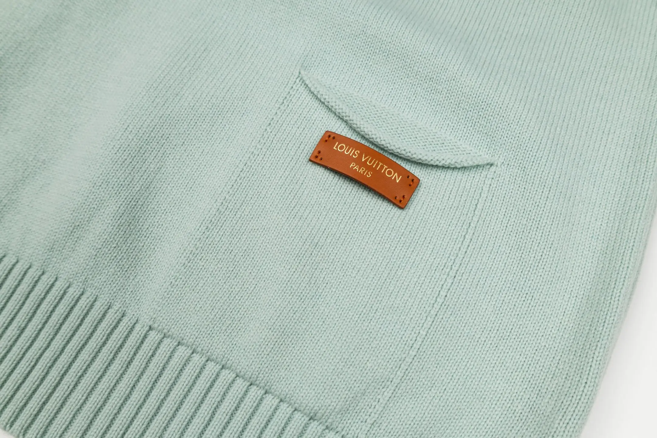 Logo-Patch Wool Rollneck Sweater D28022401 — view 5