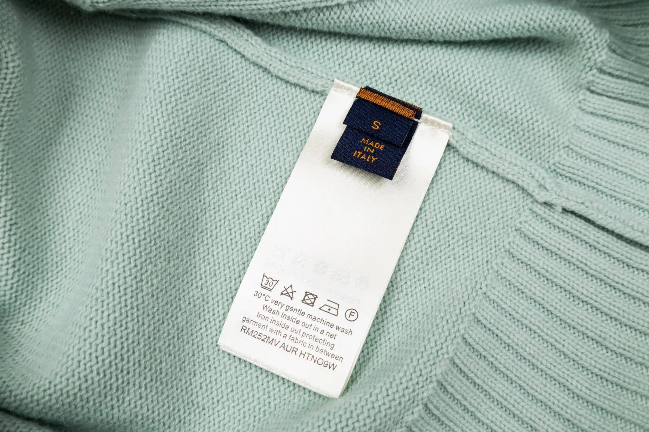 Logo-Patch Wool Rollneck Sweater D28022401 — view 9