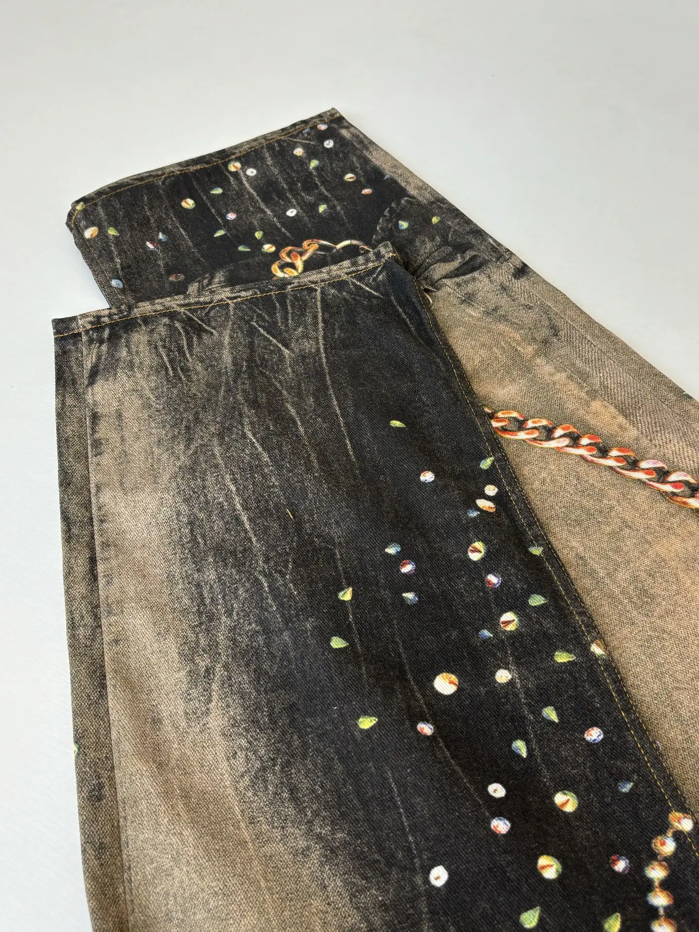 Trompe L'oeil Chain-Print Distressed Jeans D28018621 — view 7