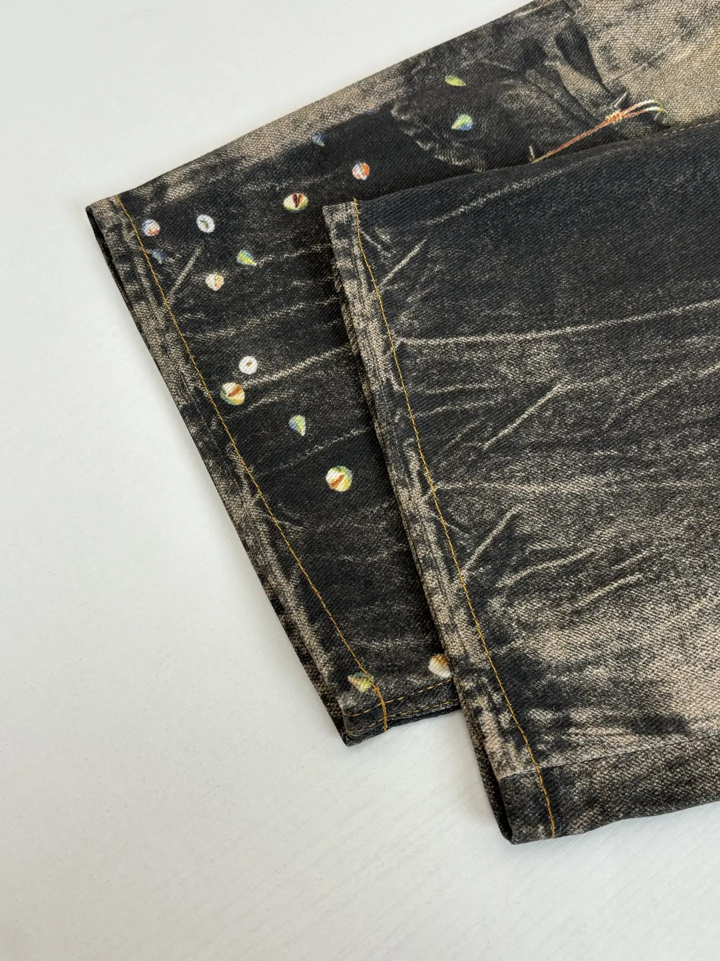 Trompe L'oeil Chain-Print Distressed Jeans D28018621 — view 8