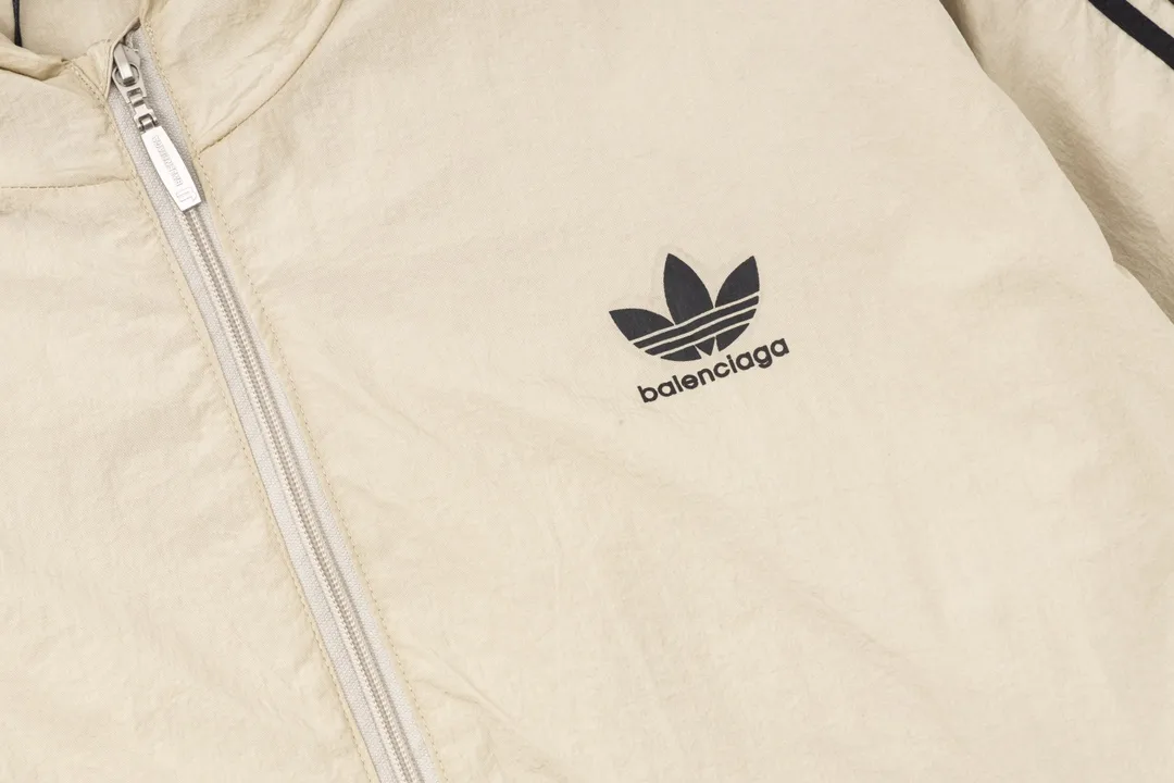 Logo-Embroidered Recycled Nylon Hooded Windbreaker D28013431 — view 6