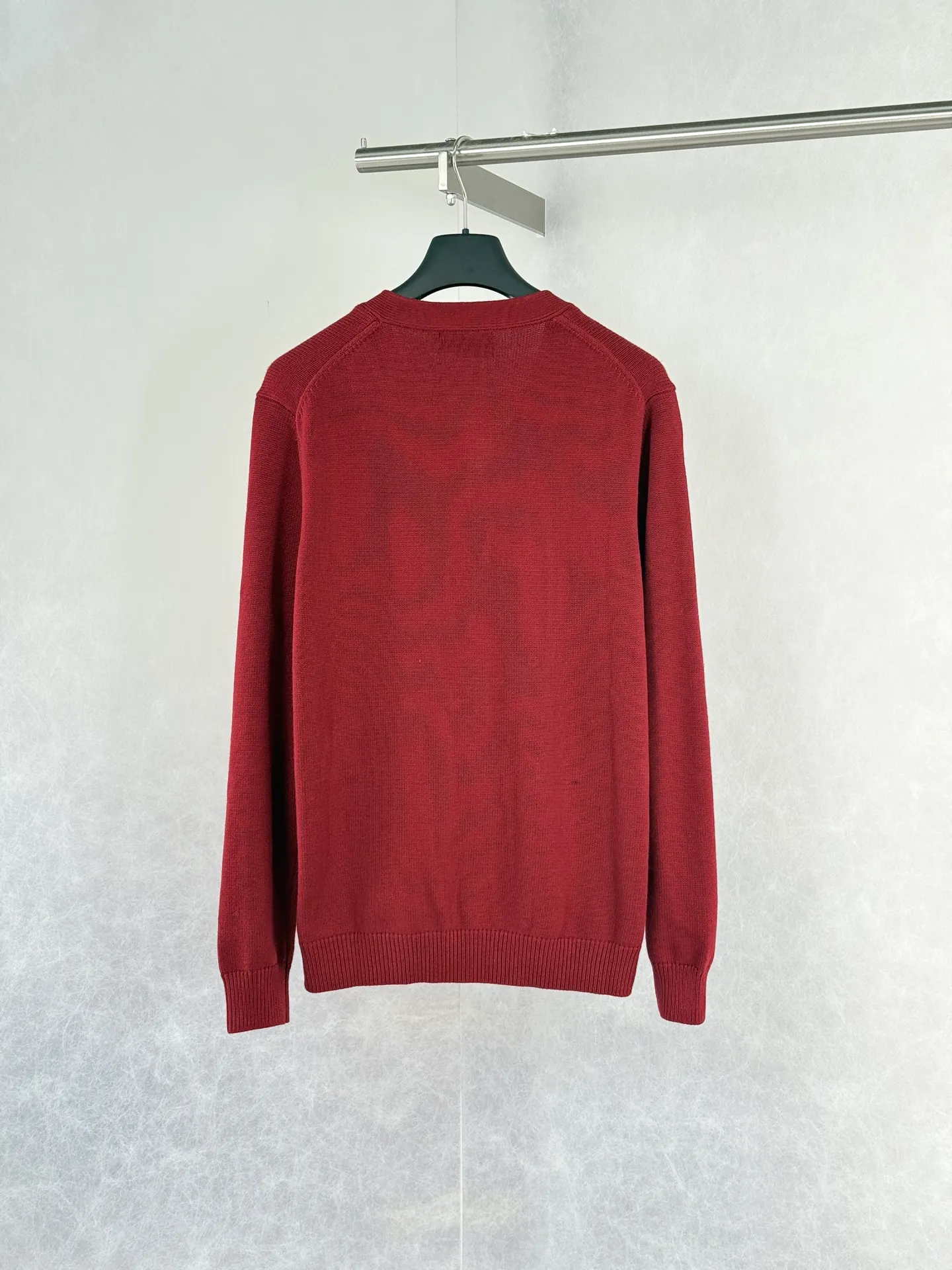 Logo-Embroidered V-Neck Knit Cardigan D28020497 — view 2