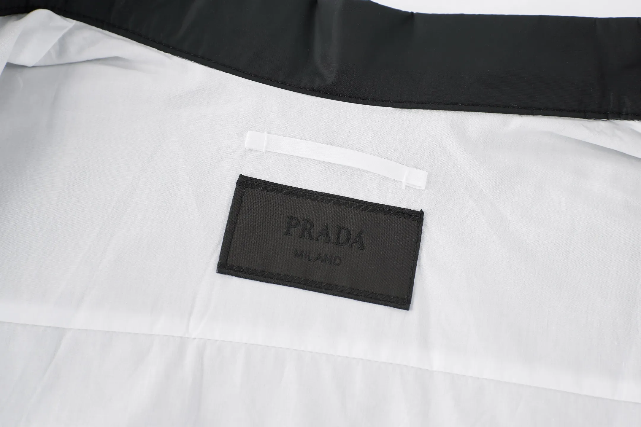 Logo-Plaque Re-Nylon Zip-Up Shirt Jacket D28022383 — view 9