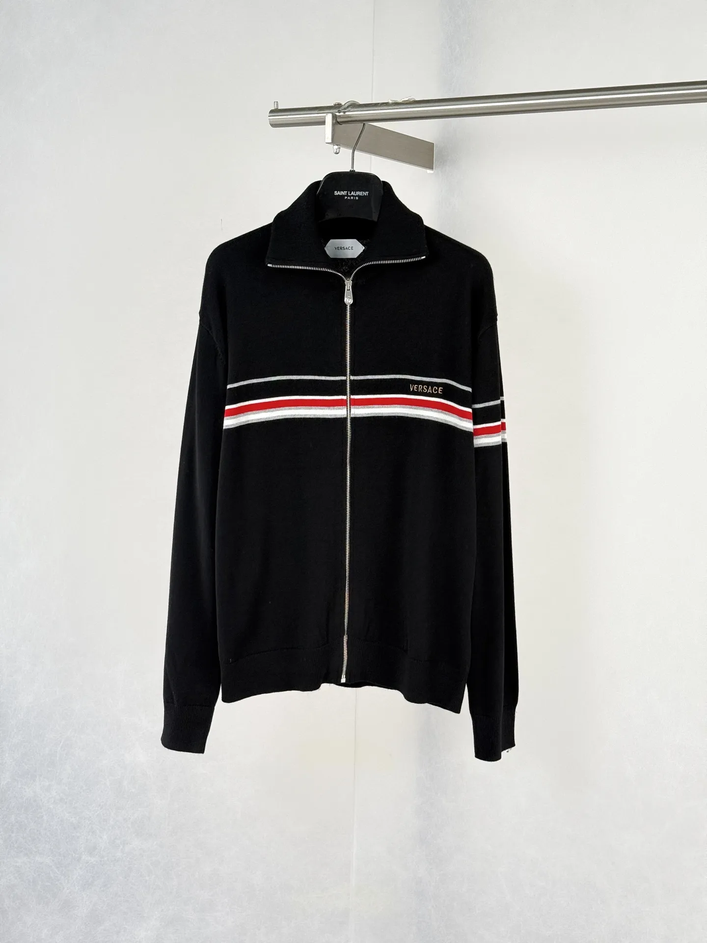 Logo Embroidered Striped Knit Zip-Up Jacket D28522027