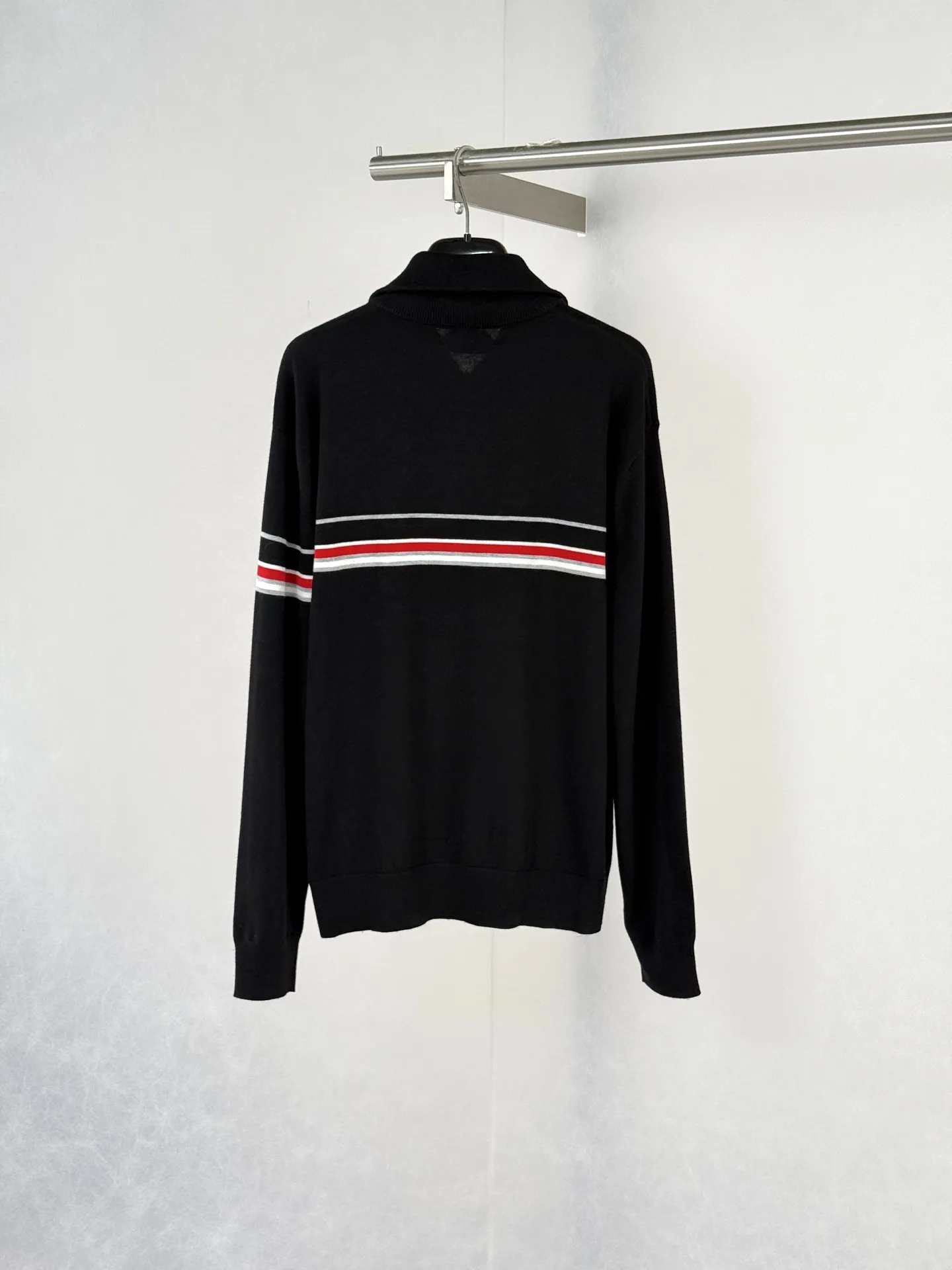 Logo Embroidered Striped Knit Zip-Up Jacket D28522027 — view 2