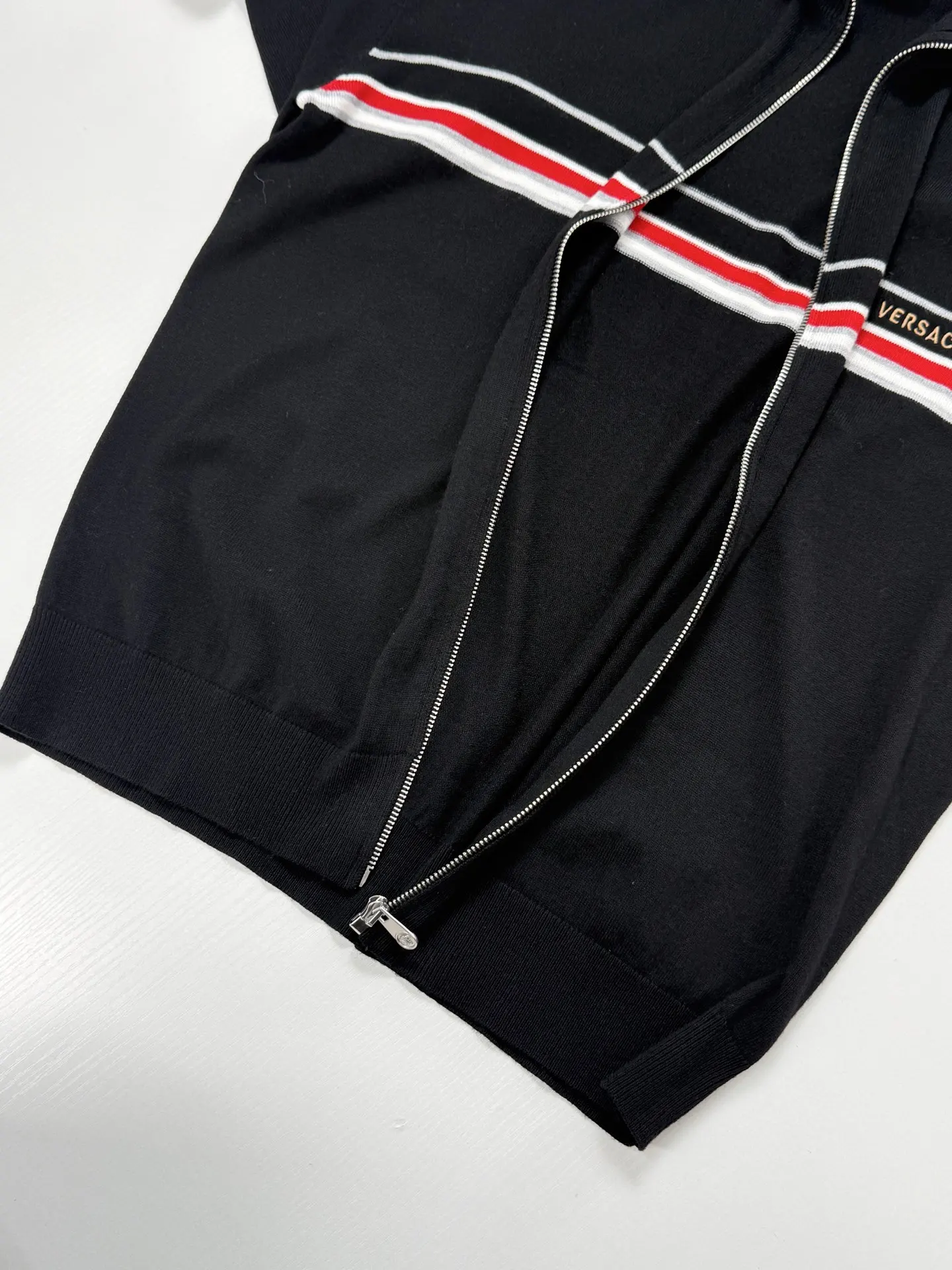 Logo Embroidered Striped Knit Zip-Up Jacket D28522027 — view 6