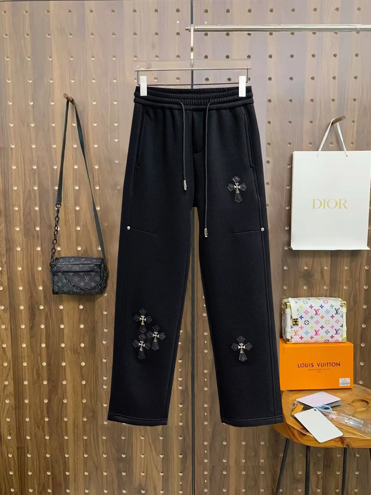 Logo-Appliqué Cotton-Blend Sweatpants D29015044