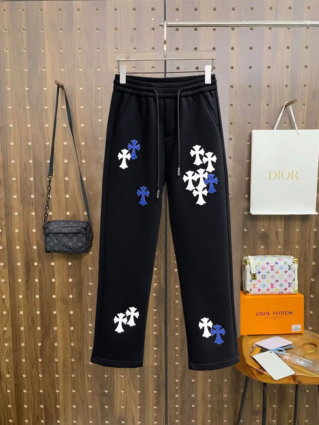 Cross Patch Logo Sweatpants D29014932