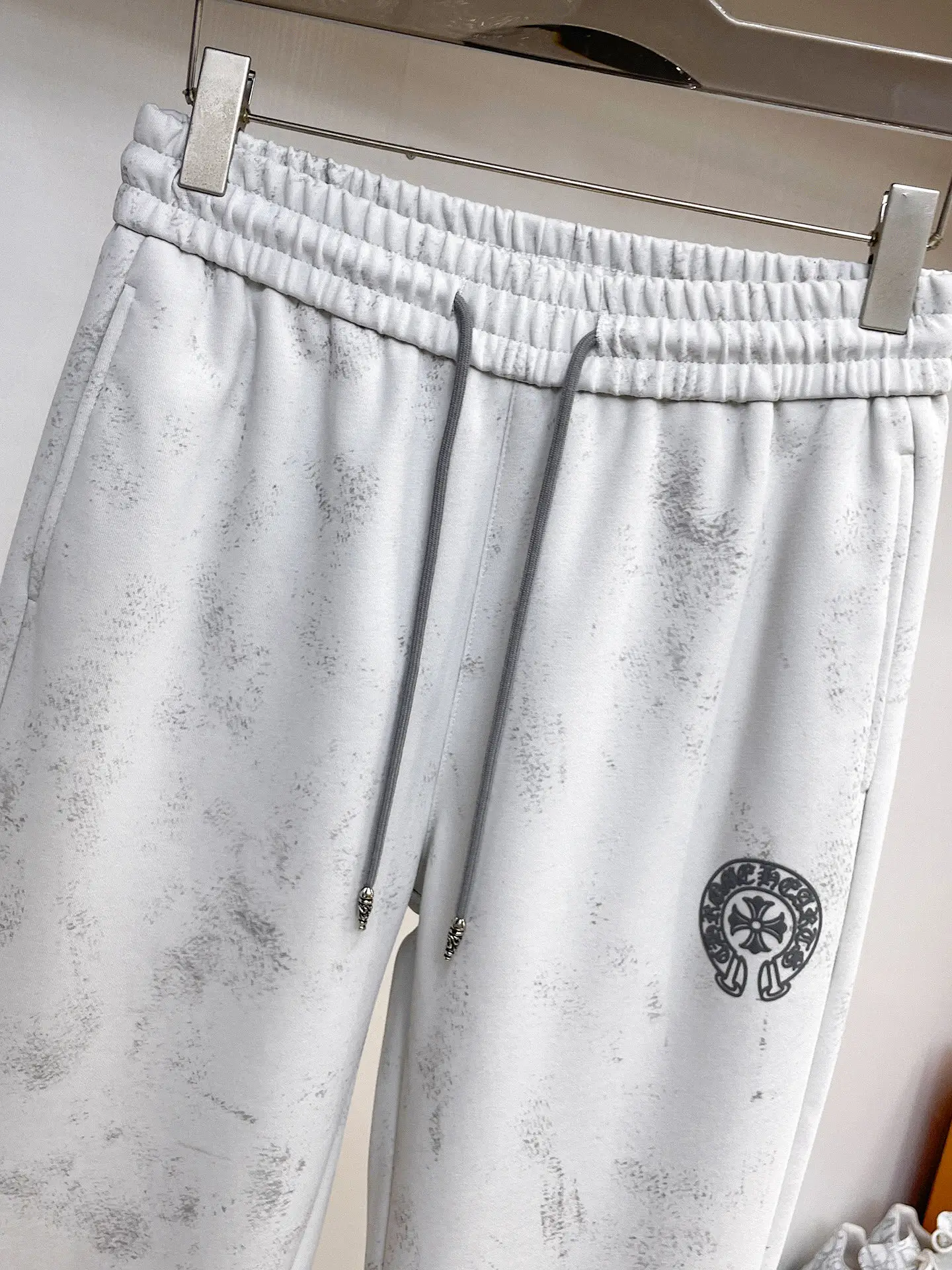 Logo-Appliqué Acid-Wash Sweatpants D29014999 — view 3