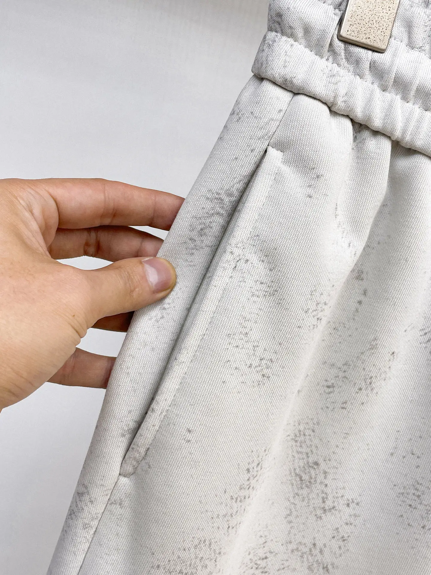 Logo-Appliqué Acid-Wash Sweatpants D29014999 — view 7