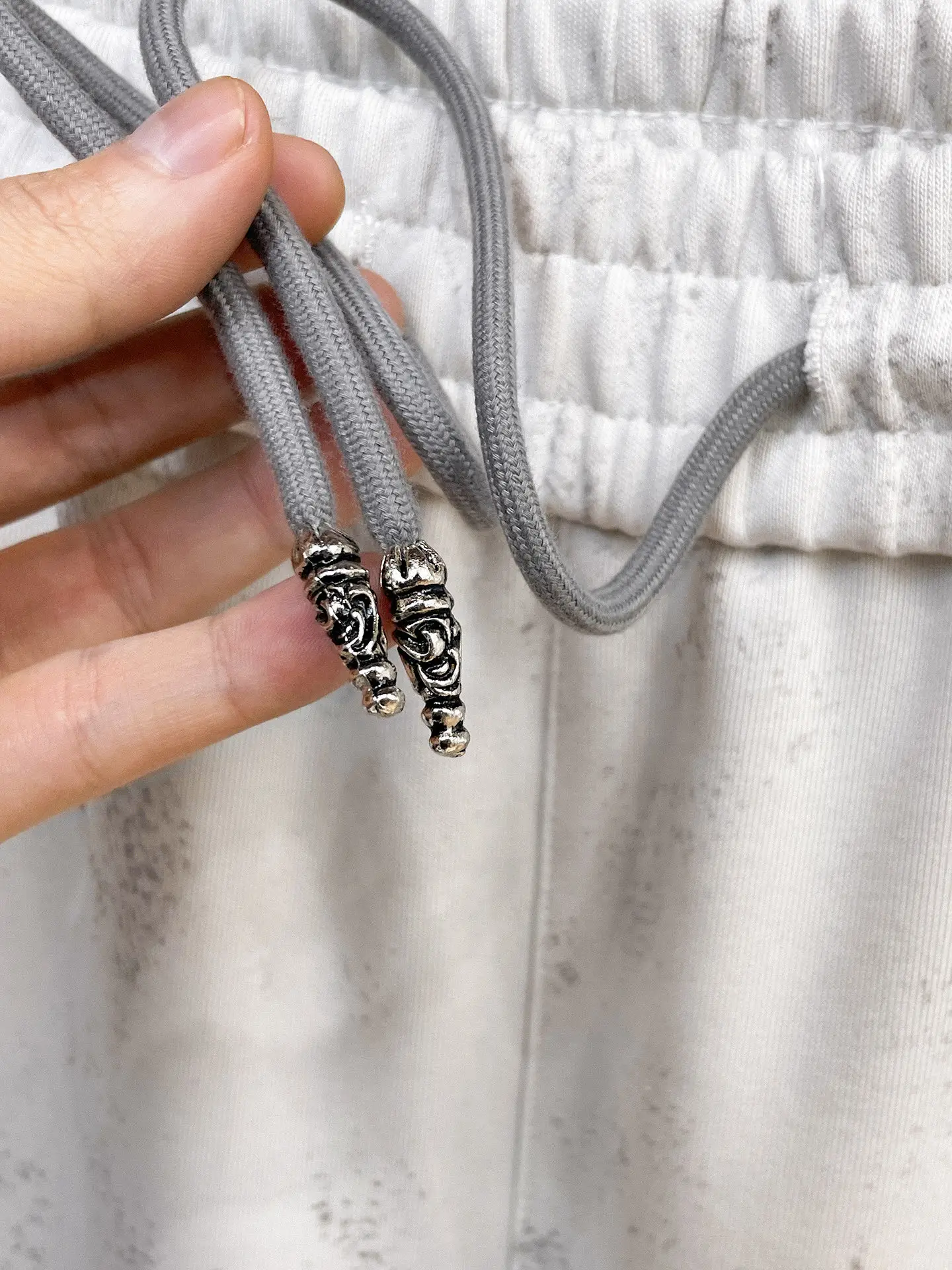 Logo-Appliqué Acid-Wash Sweatpants D29014999 — view 9