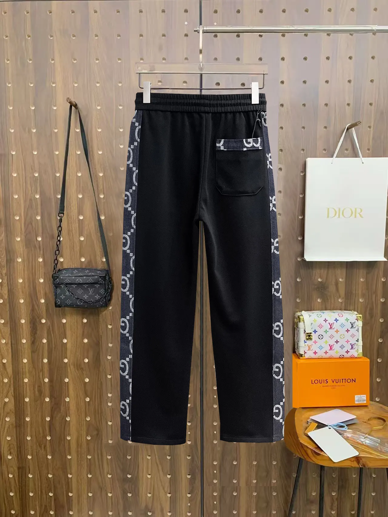 Logo-Print Side-Stripe Sweatpants D29014915 — view 2
