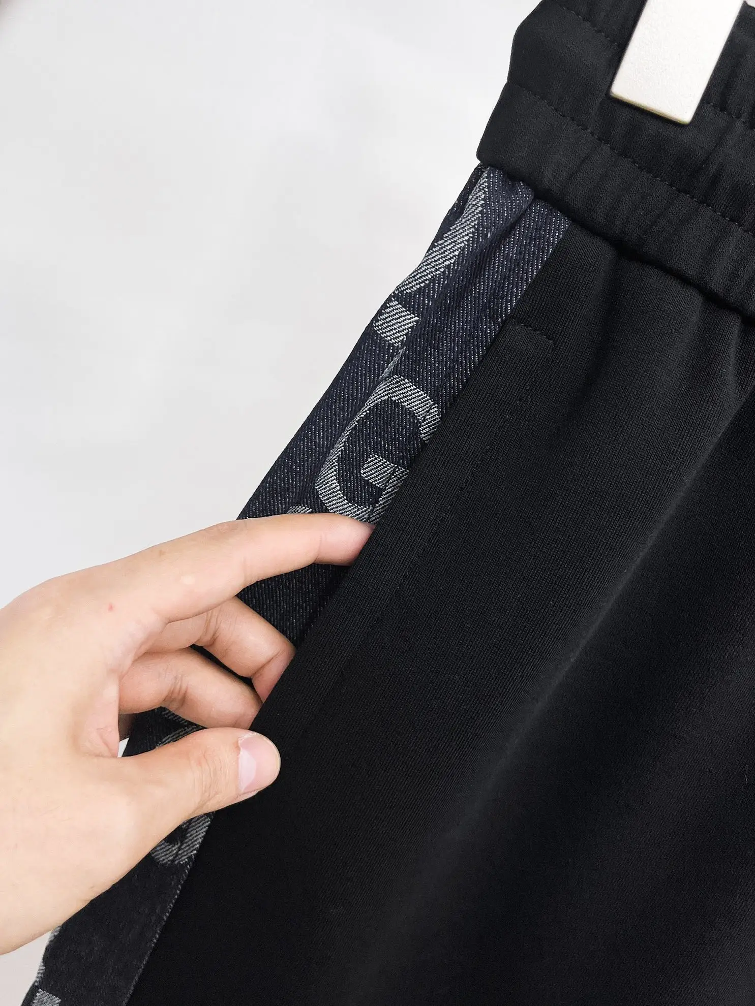 Logo-Print Side-Stripe Sweatpants D29014915 — view 4