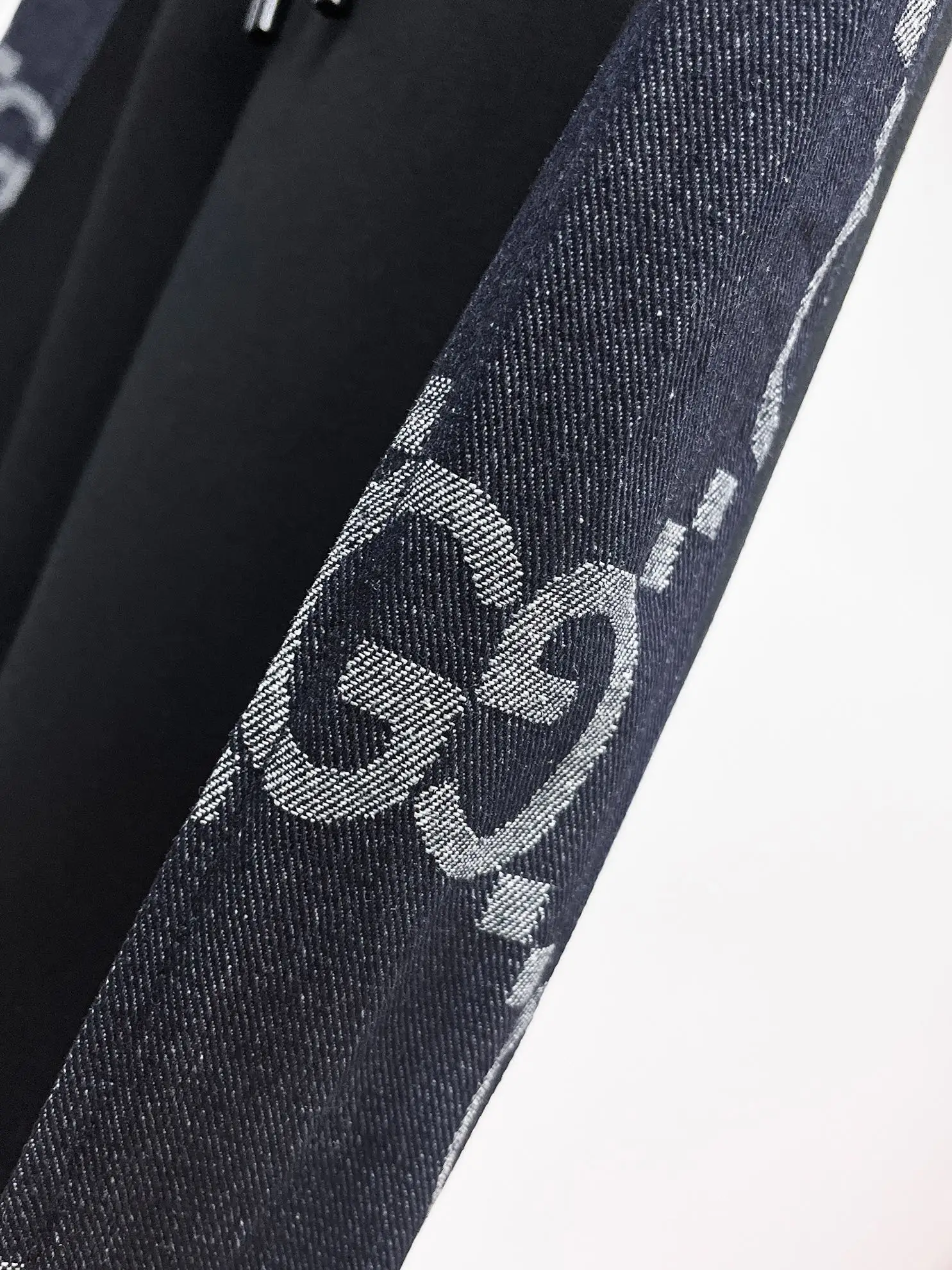 Logo-Print Side-Stripe Sweatpants D29014915 — view 5