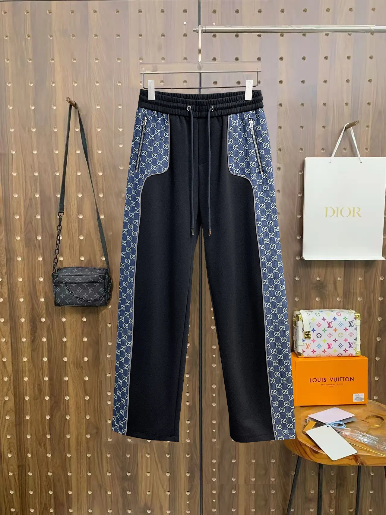 Monogram Panel Drawstring Sweatpants D29014921