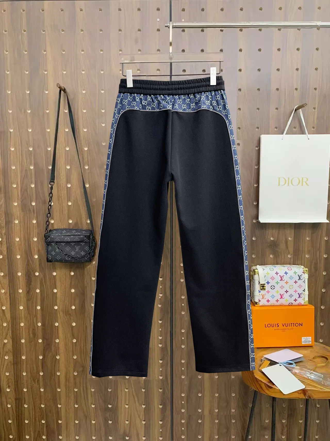 Monogram Panel Drawstring Sweatpants D29014921 — view 2